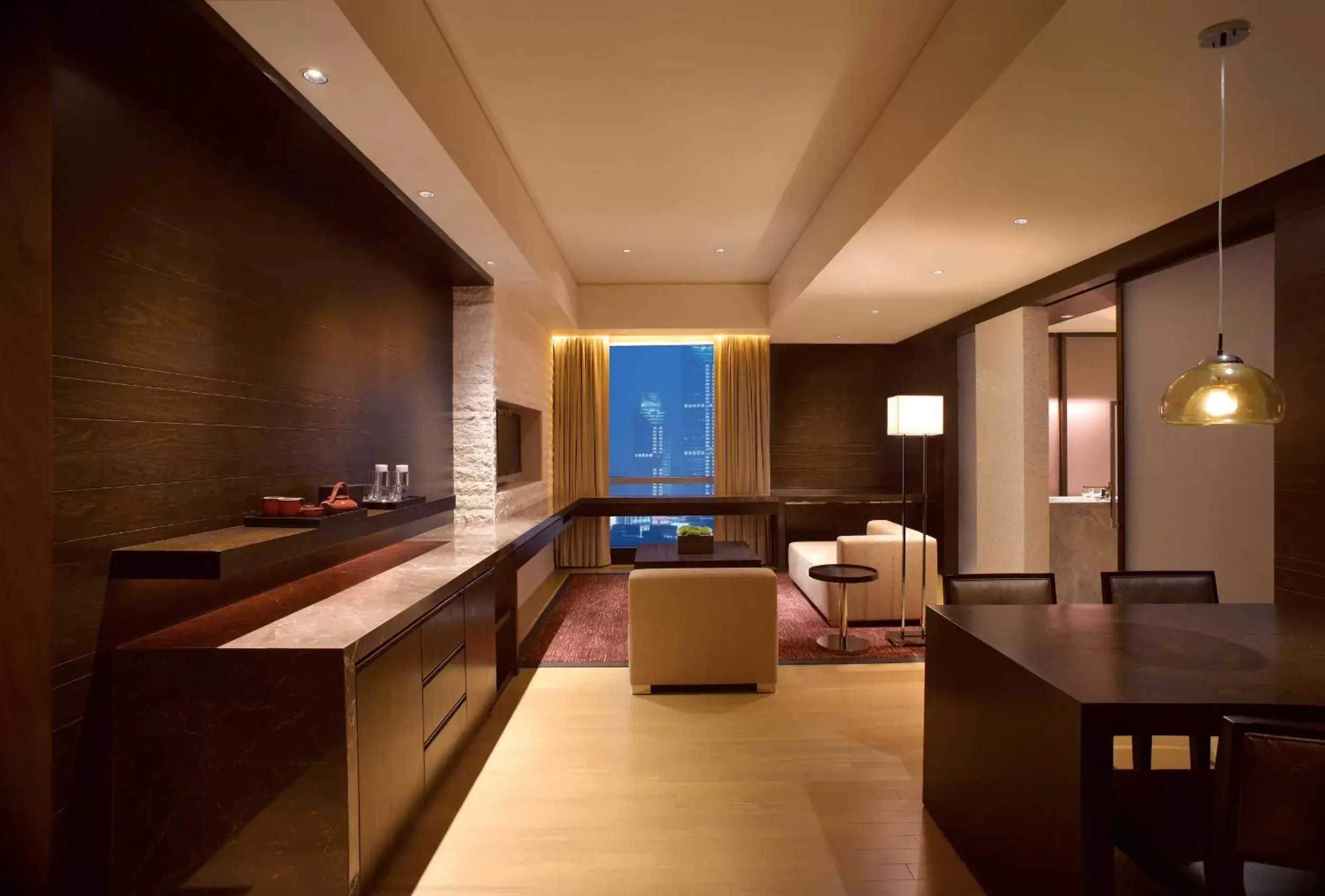Grand Deluxe King Suite in Grand Hyatt Guangzhou- Free Shuttle Bus to Canton Fair Complex during Canton Fair period
