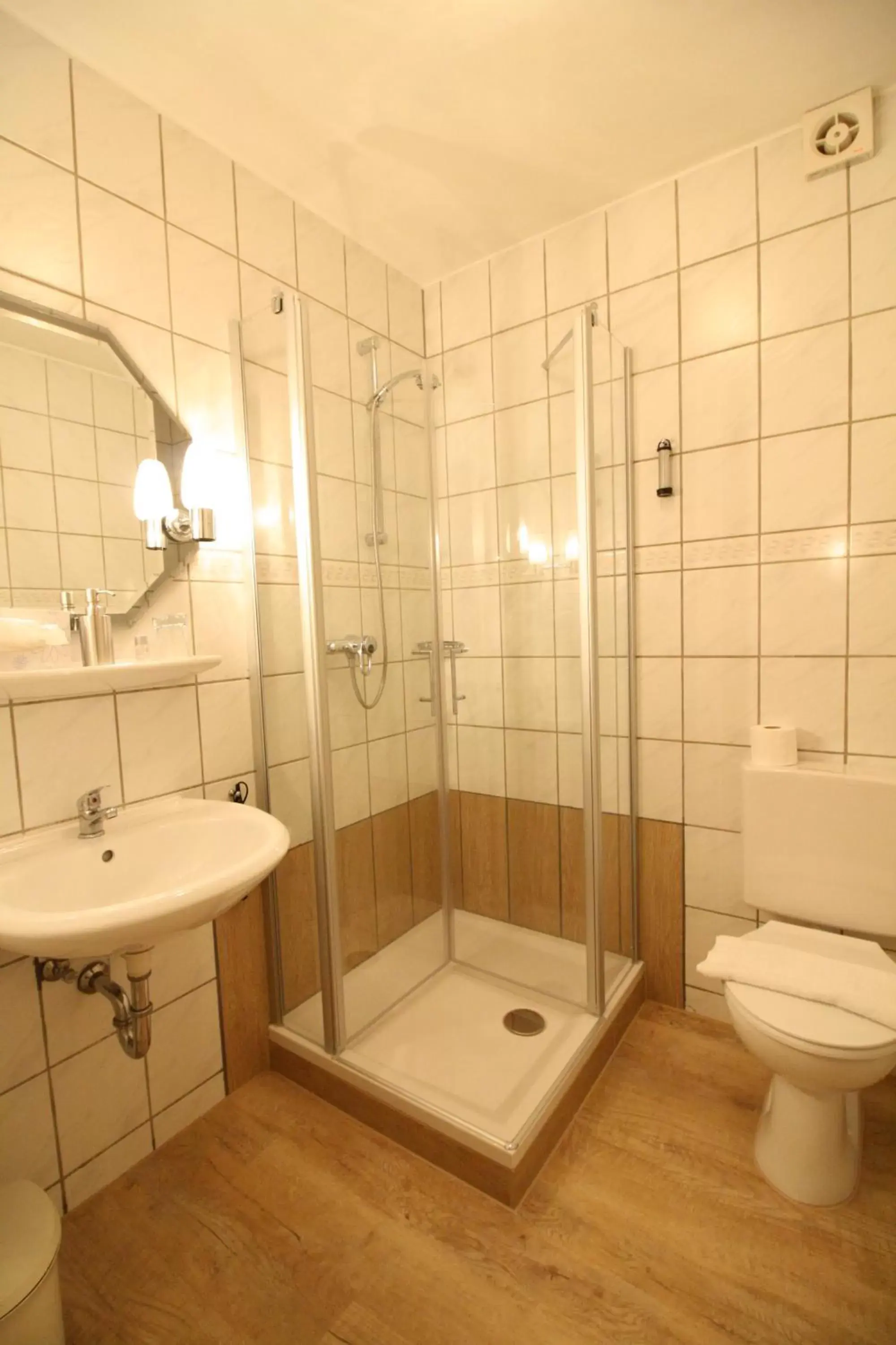 Bathroom in Arador-City Hotel