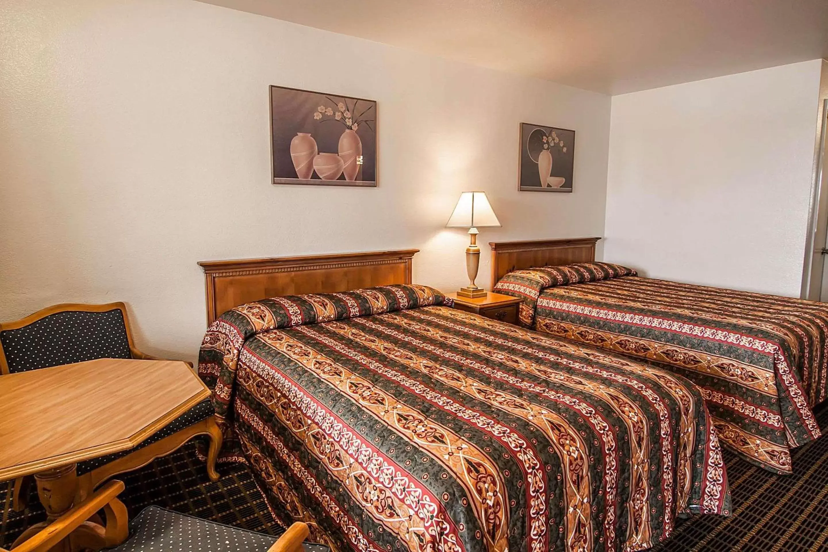 Photo of the whole room, Bed in Rodeway Inn Albany