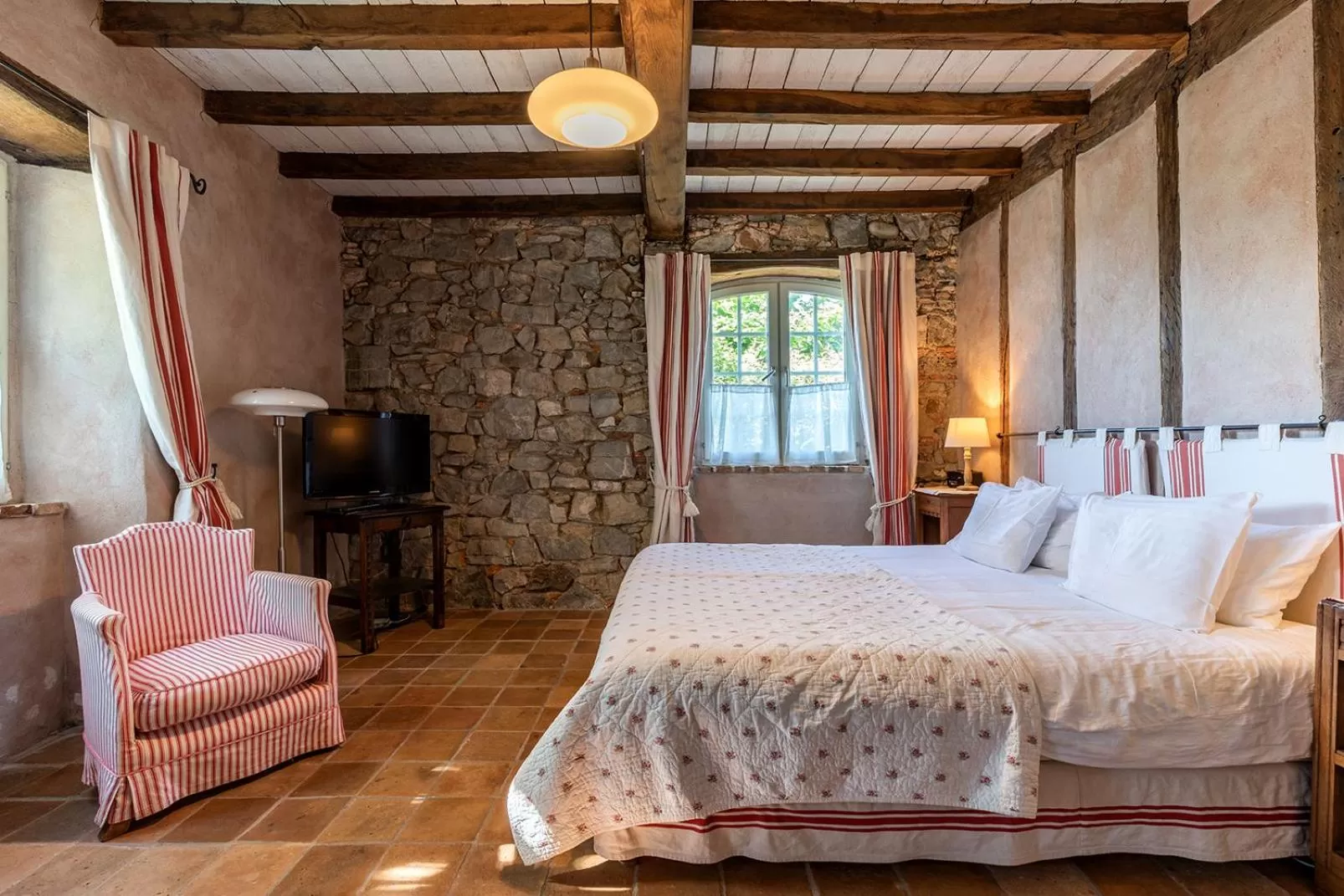 Bedroom, Bed in Domaine de Bassilour
