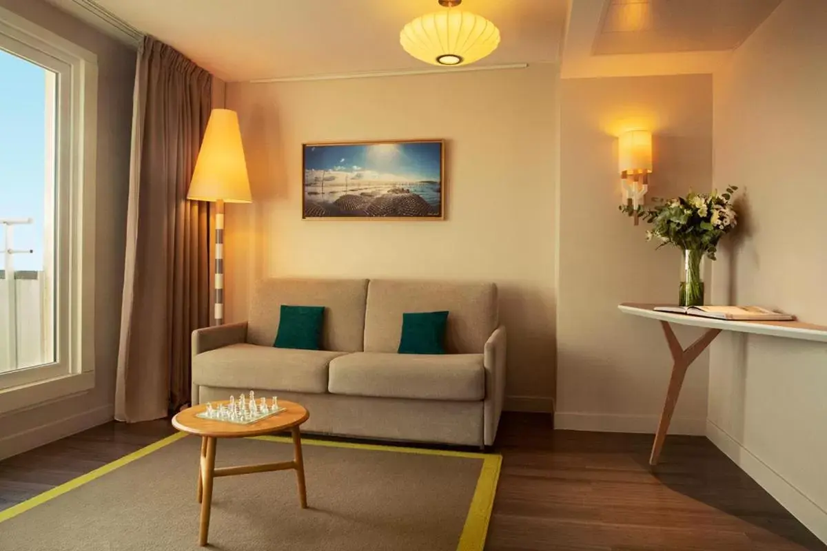 Living room, Seating Area in Hôtel Le B d'Arcachon by Inwood Hotels