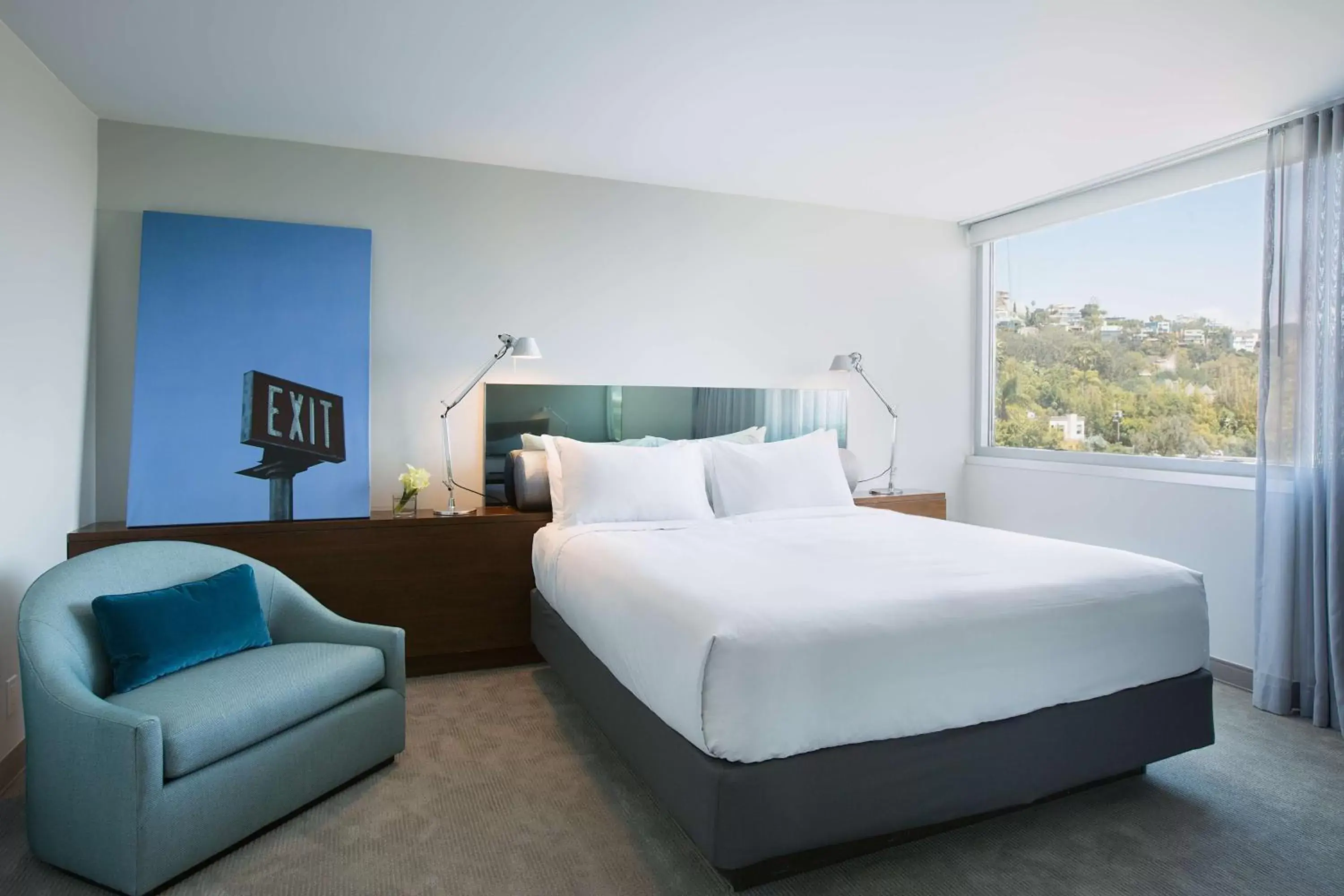 Photo of the whole room, Bed in Andaz West Hollywood-a concept by Hyatt