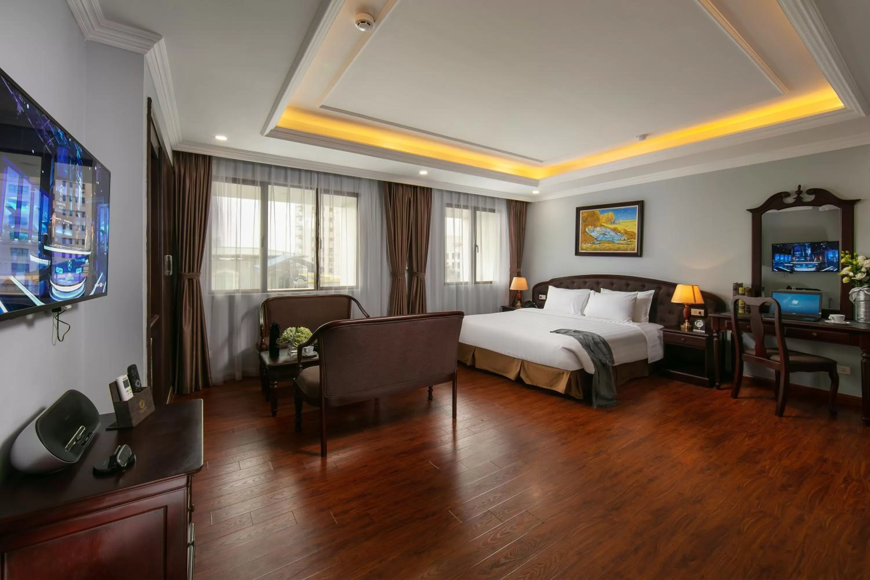 Living room, Bed in Halais Hotel