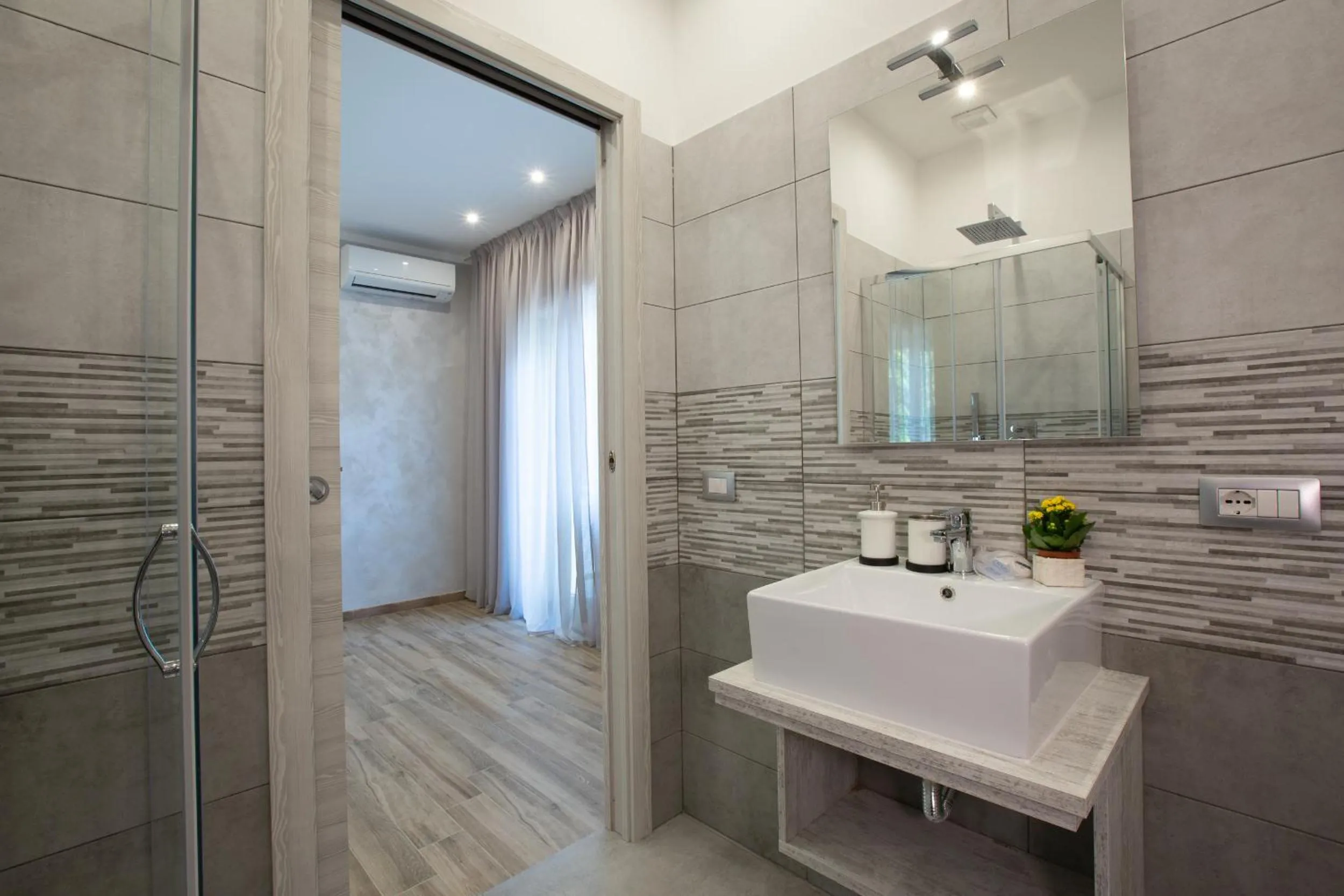 Bathroom in Vatican City Relais