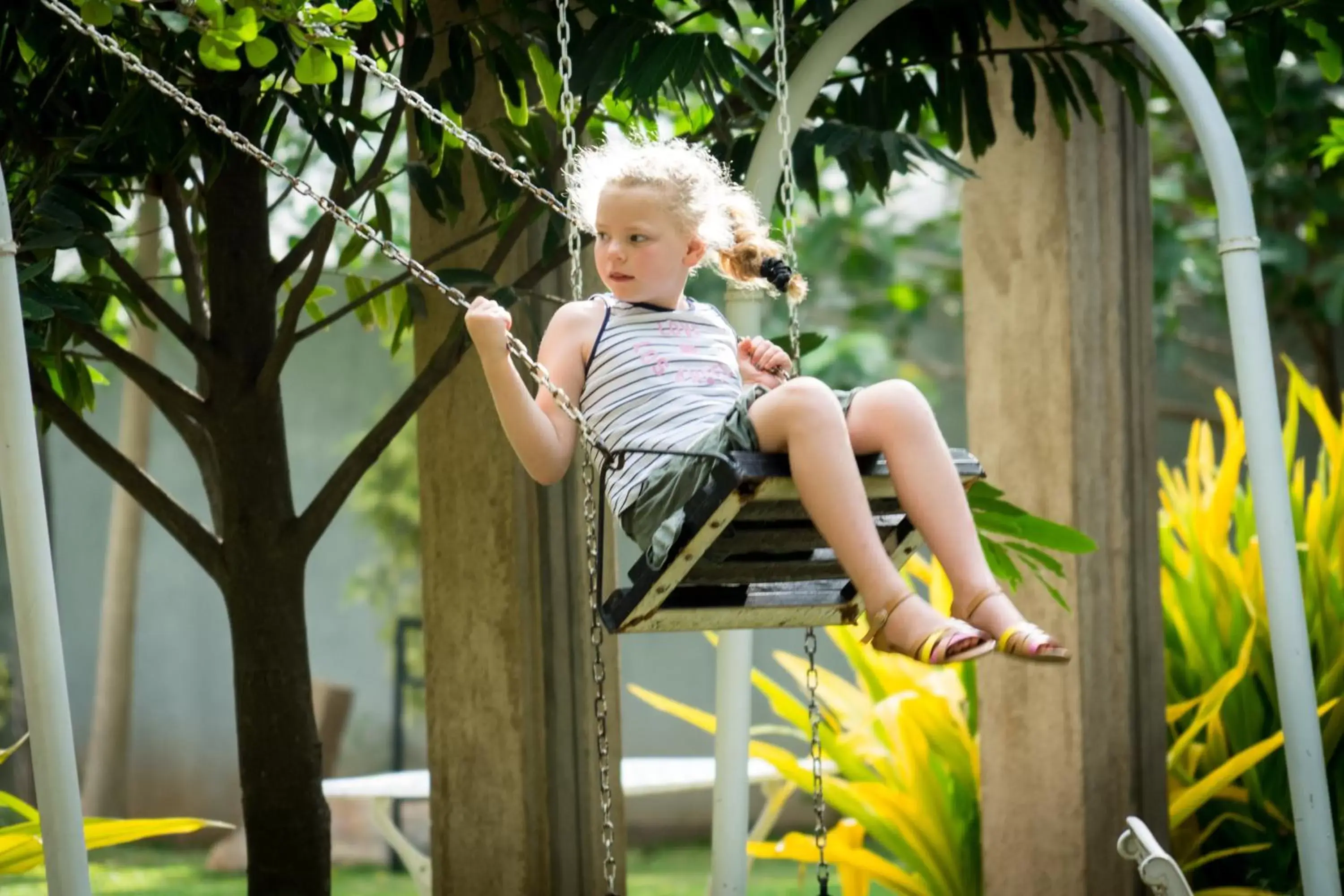 Garden, Children in Hotel Alakamanda