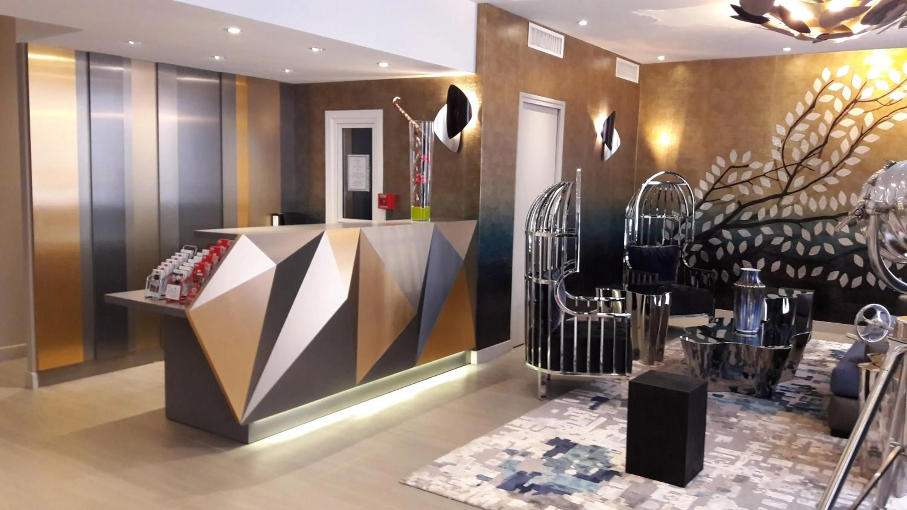 Lobby or reception in Hotel d'Amiens