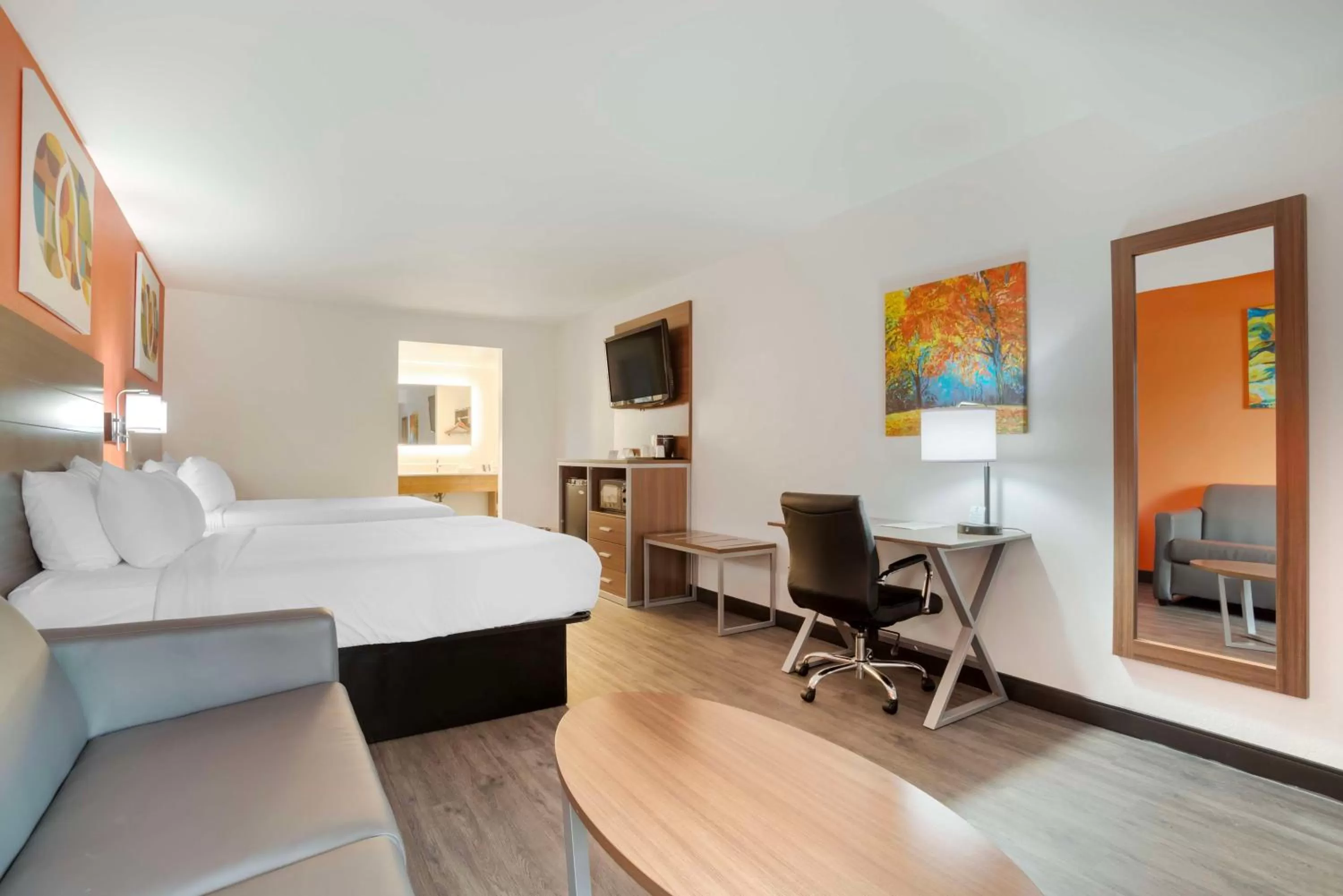 Bedroom, Bed in Best Western Statesville Inn