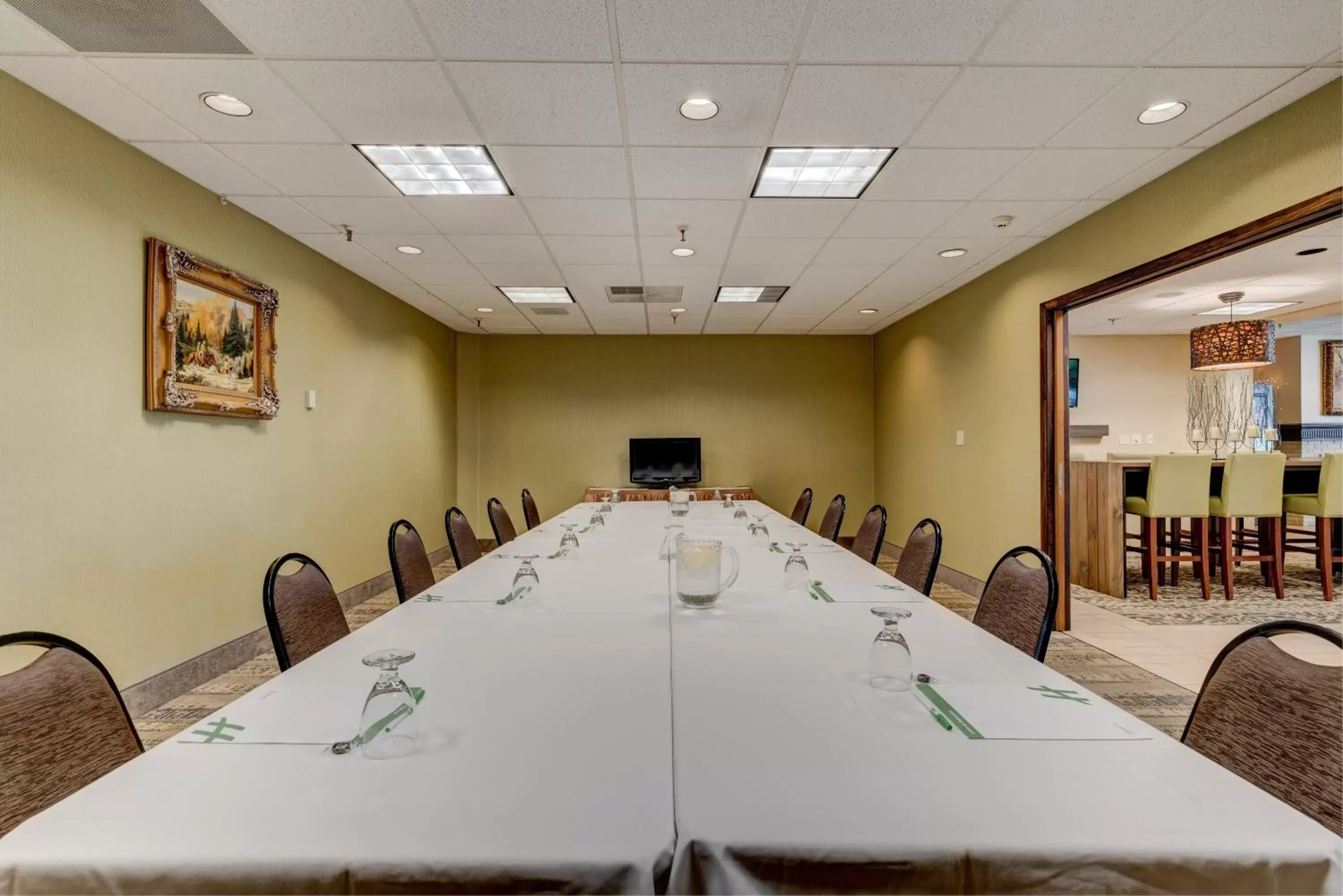 Meeting/conference room in Holiday Inn Spearfish-Convention Center, an IHG Hotel