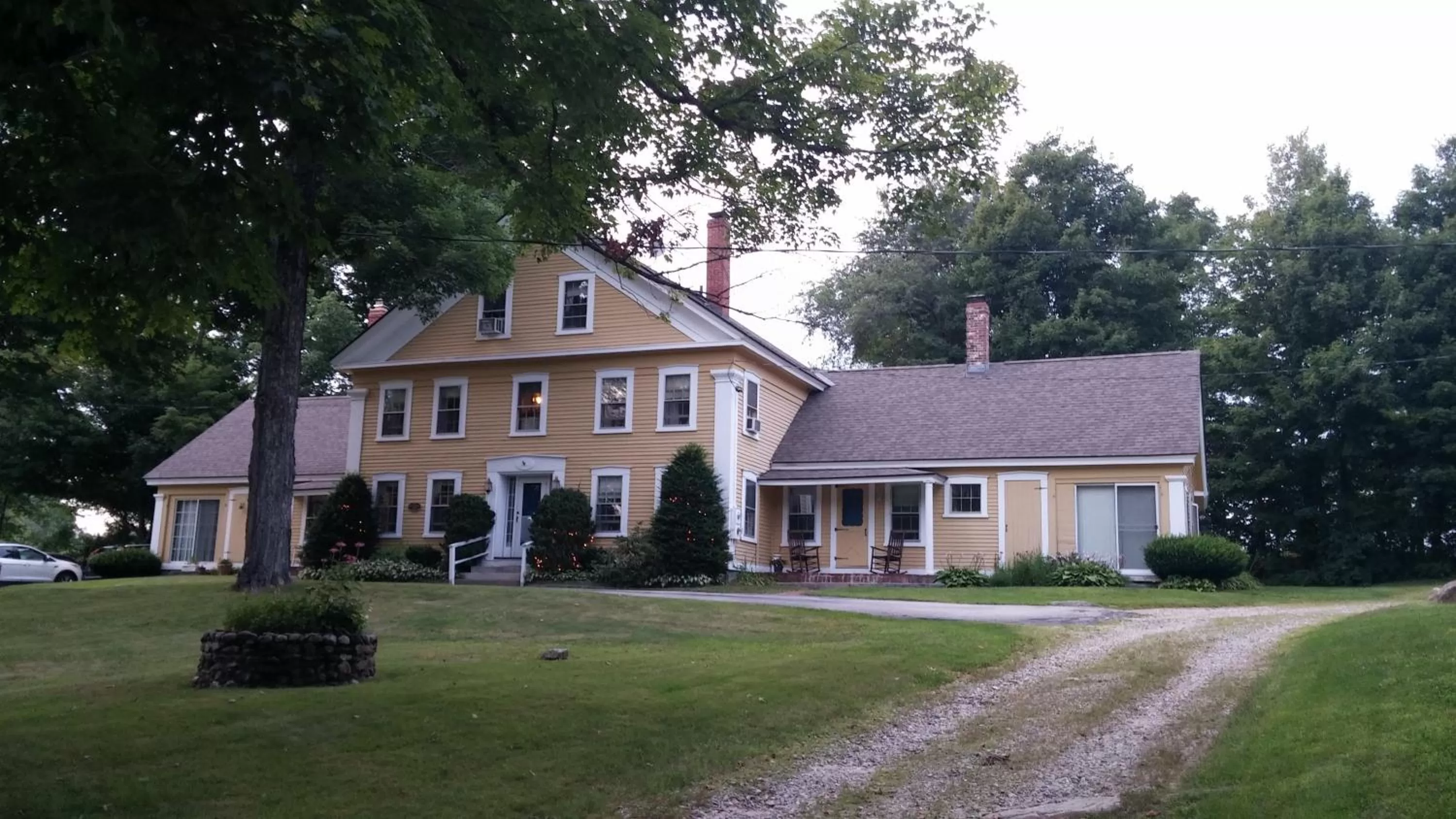 Facade/entrance, Property Building in Benjamin Prescott Inn