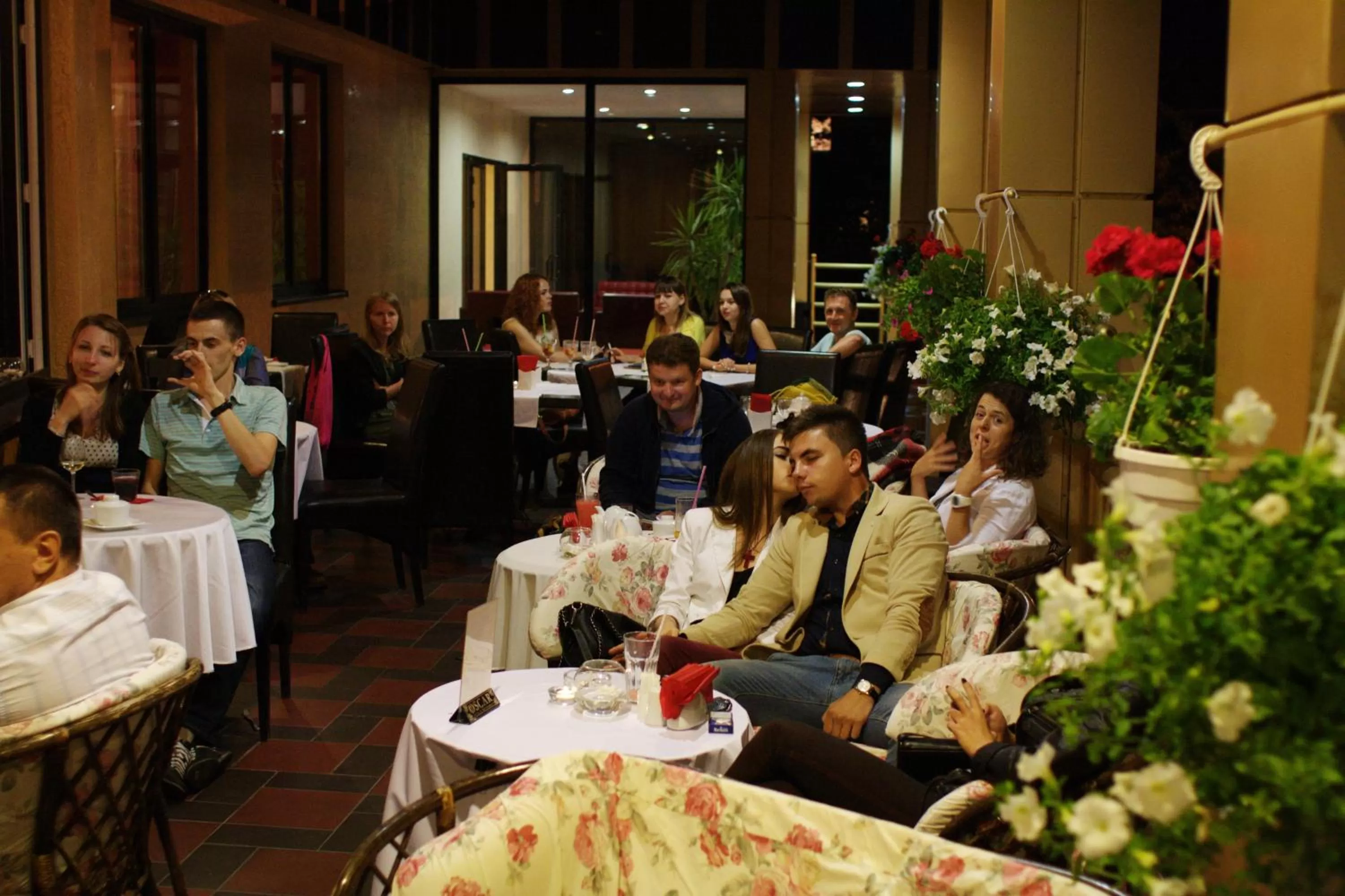 Evening entertainment in Oscar