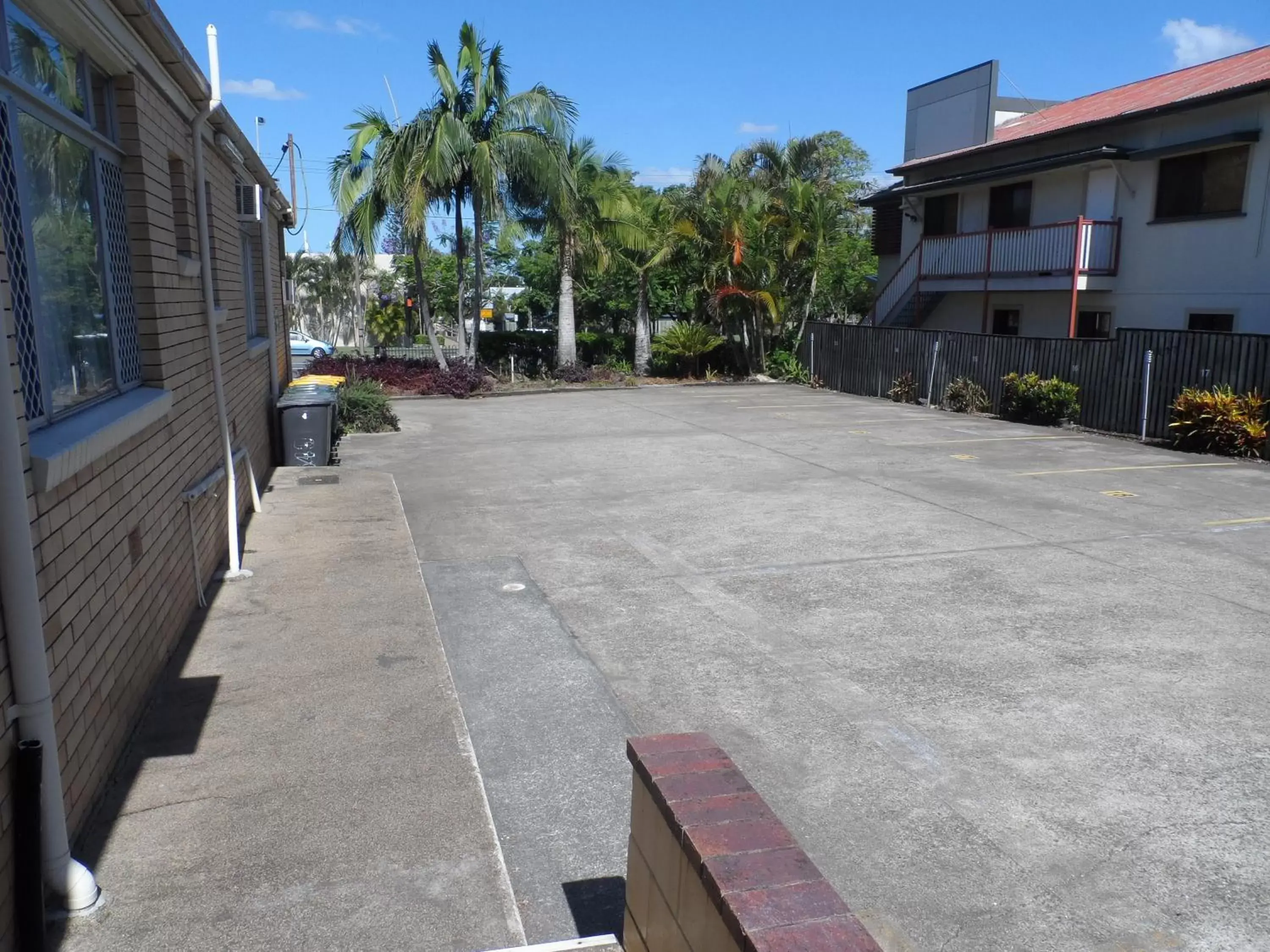 Property building in Paramount Motel