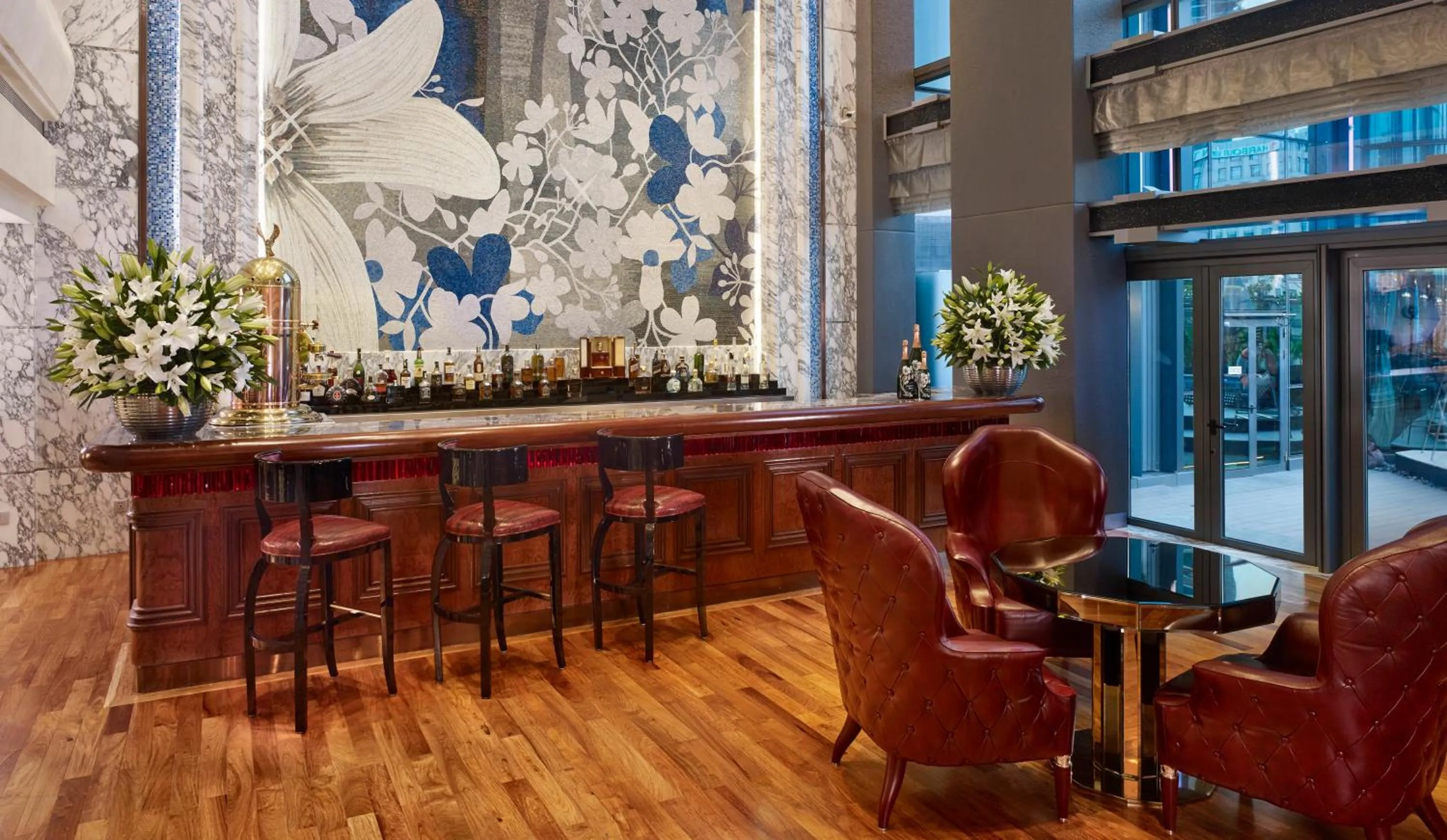 Restaurant/places to eat in The Reverie Saigon Residential Suites