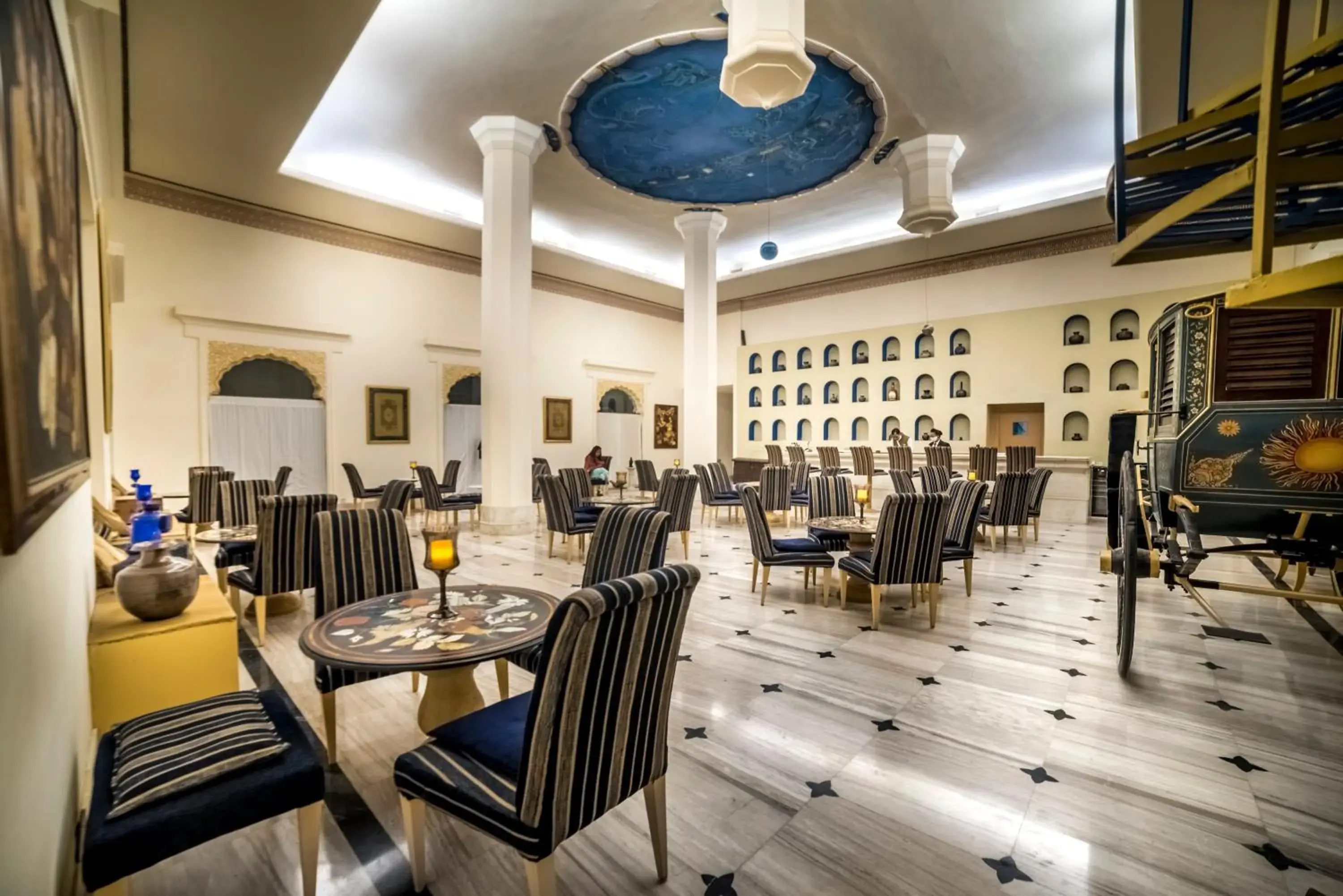 Lounge or bar, Restaurant/Places to Eat in Fort Rajwada