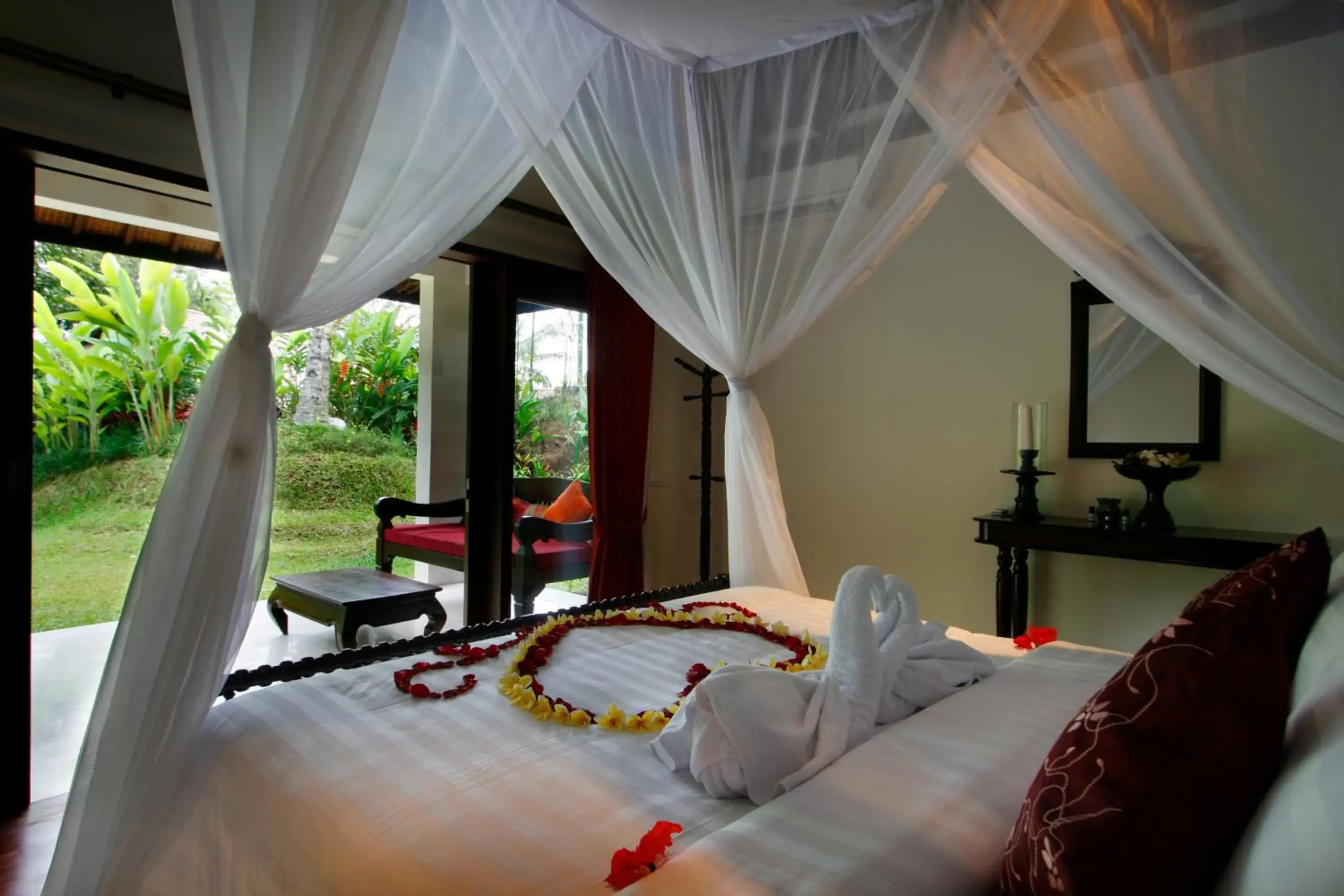 Bed in BeingSattvaa Luxury Ubud Bed in BeingSattvaa Luxury Ubud