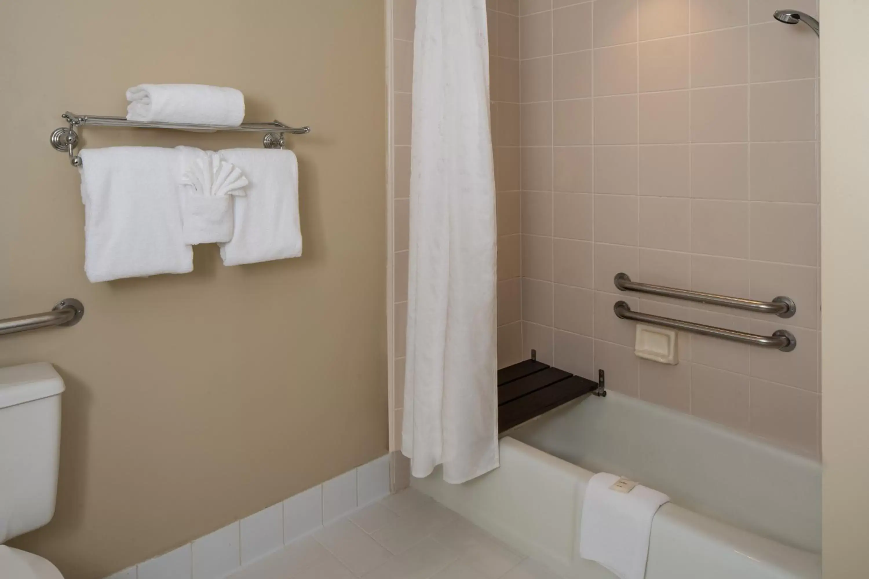 Bathroom in Sheraton Suites Fort Lauderdale at Cypress Creek