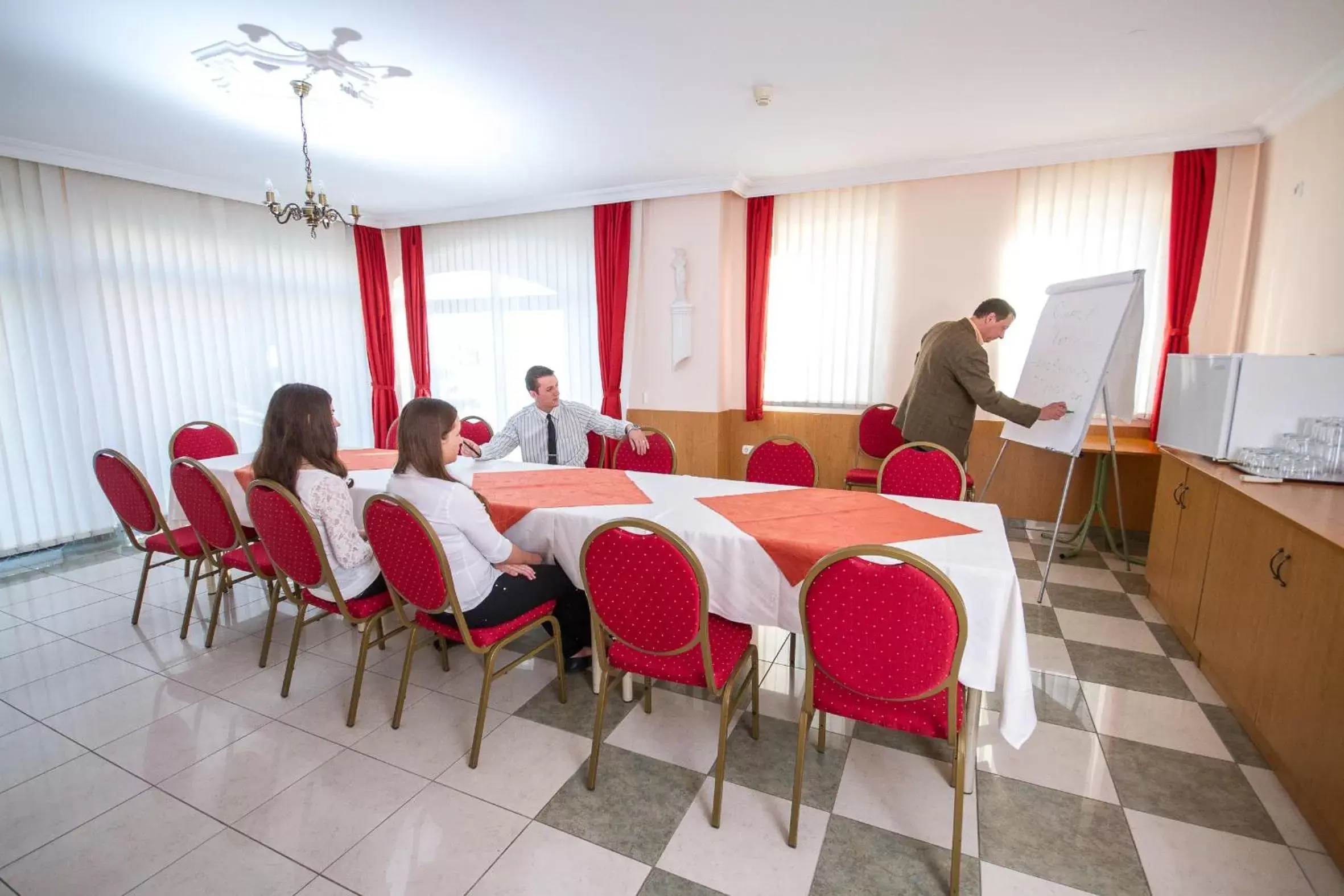 Business facilities in Platan Hotel