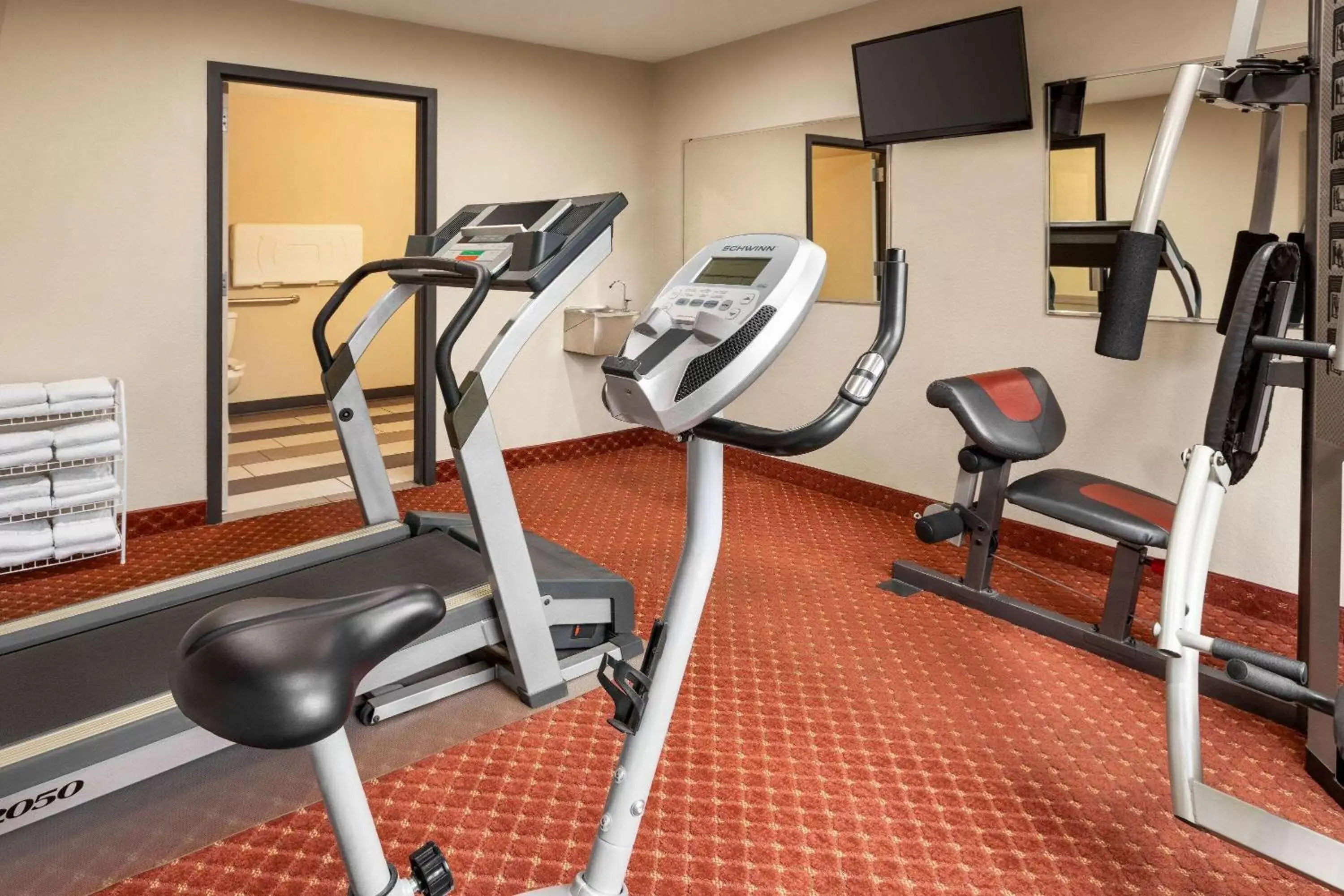 Fitness Center/Facilities in Baymont by Wyndham Cedar Rapids