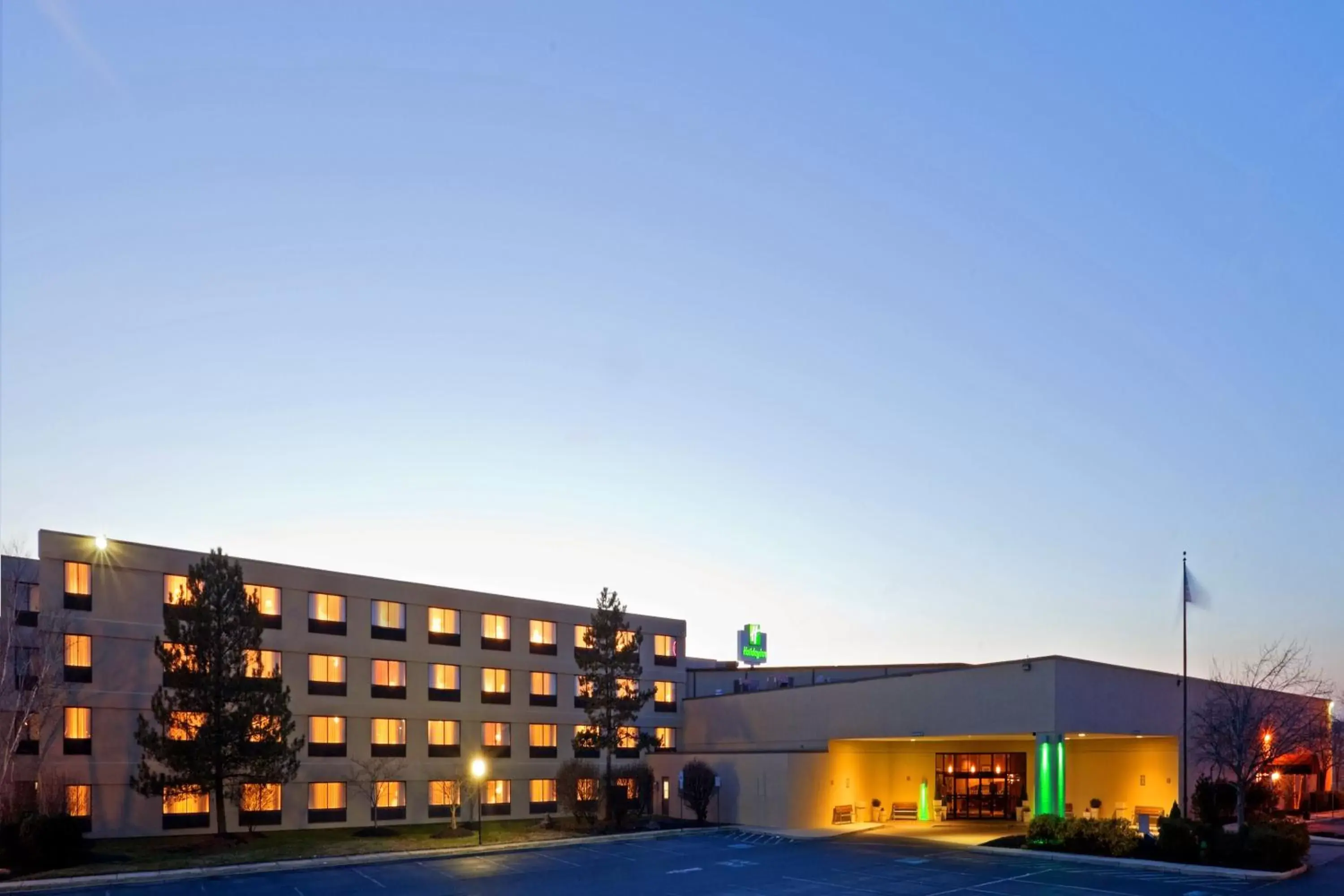 Property Building in Holiday Inn Philadelphia South-Swedesboro, an IHG Hotel