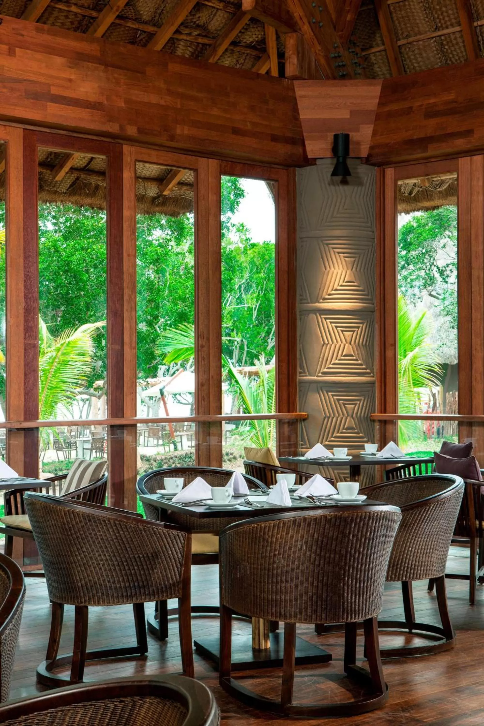 Restaurant/places to eat in Sheraton New Caledonia Deva Spa & Golf Resort