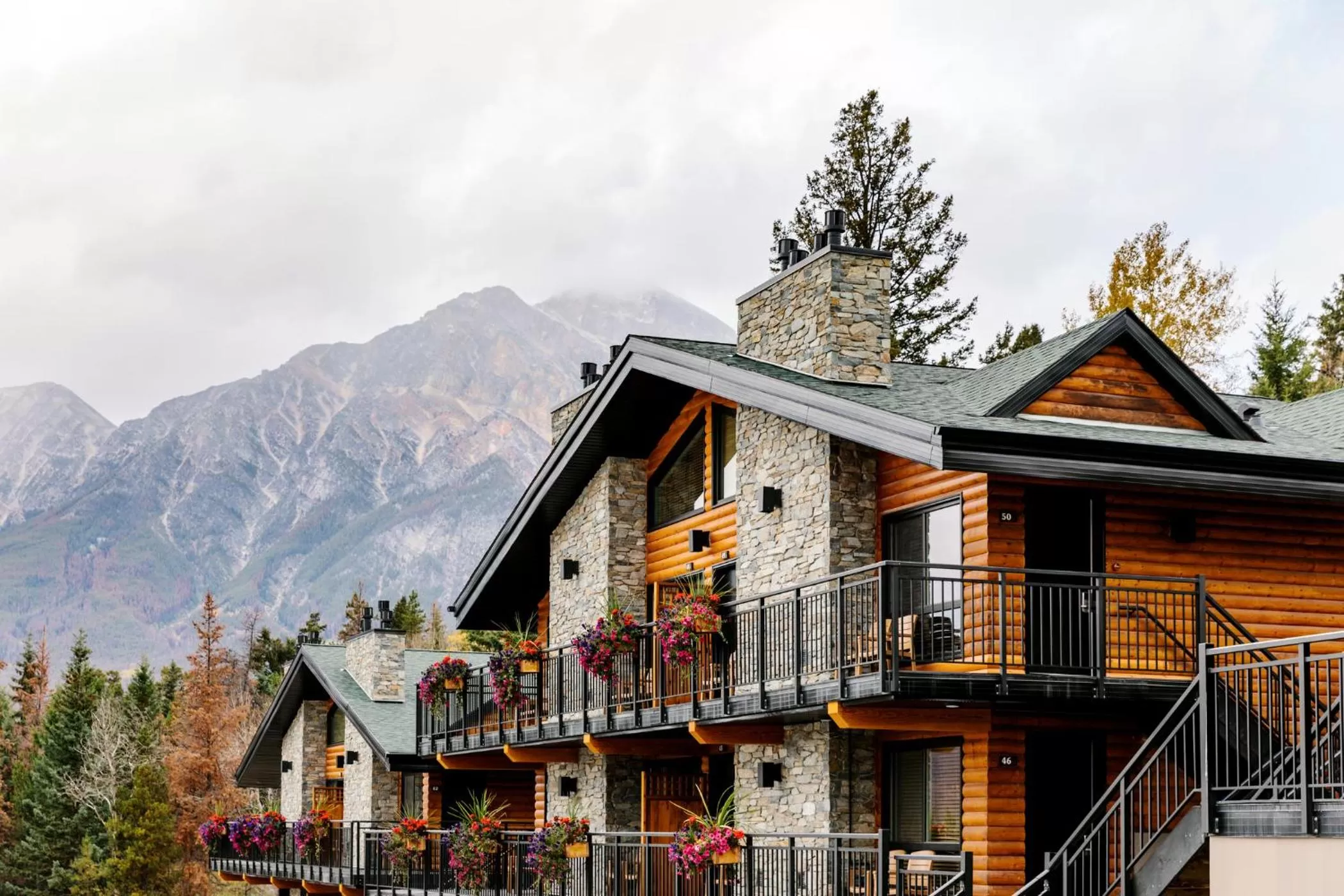 Property building in Pyramid Lake Lodge