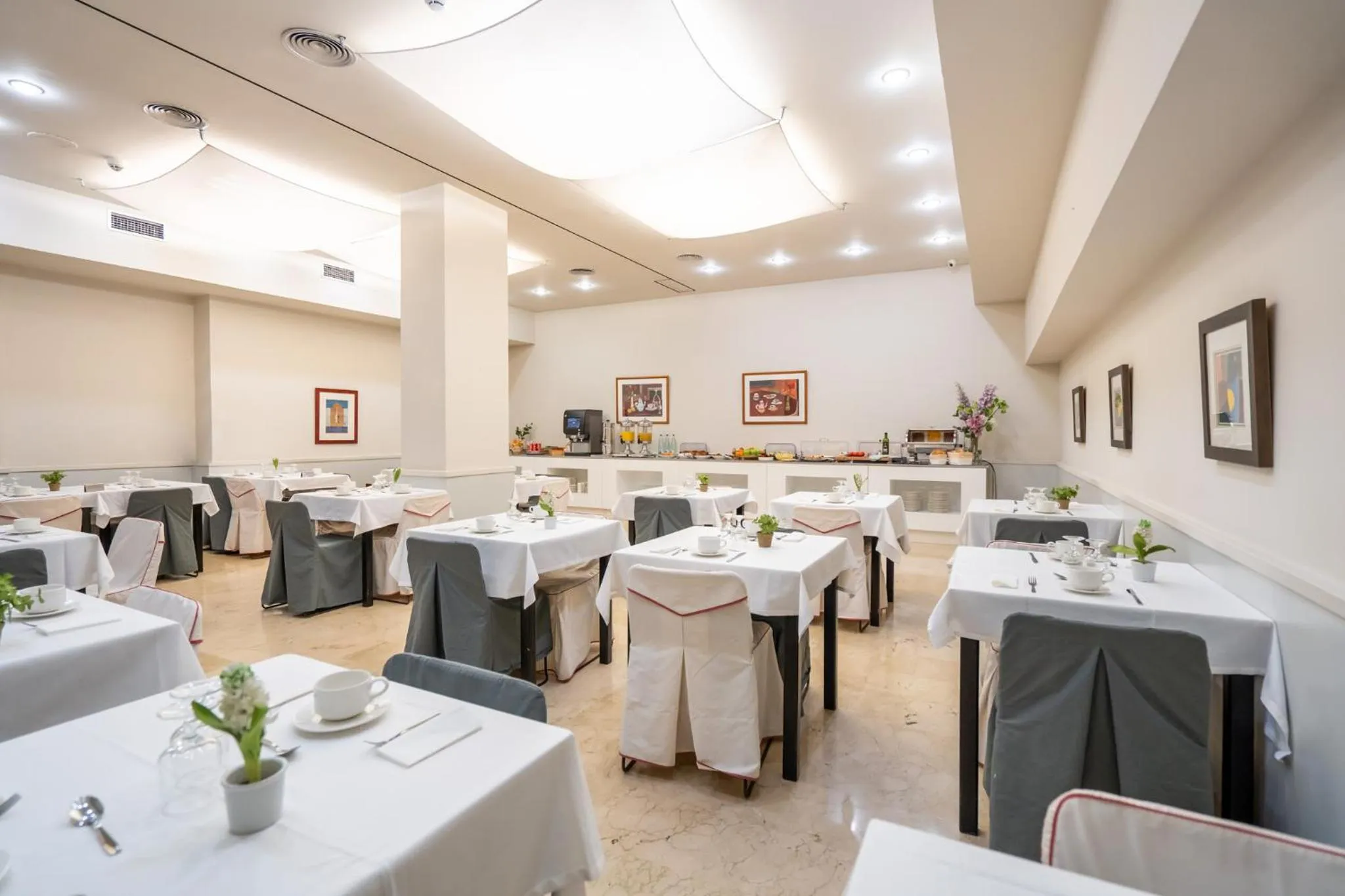 Breakfast in Hotel Glòries