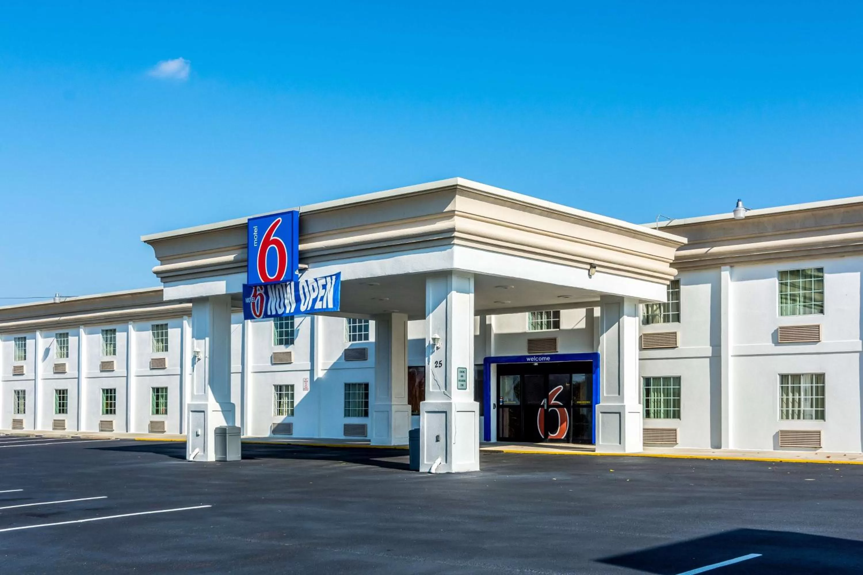 Property building in Motel 6-Petersburg, VA - Fort Lee