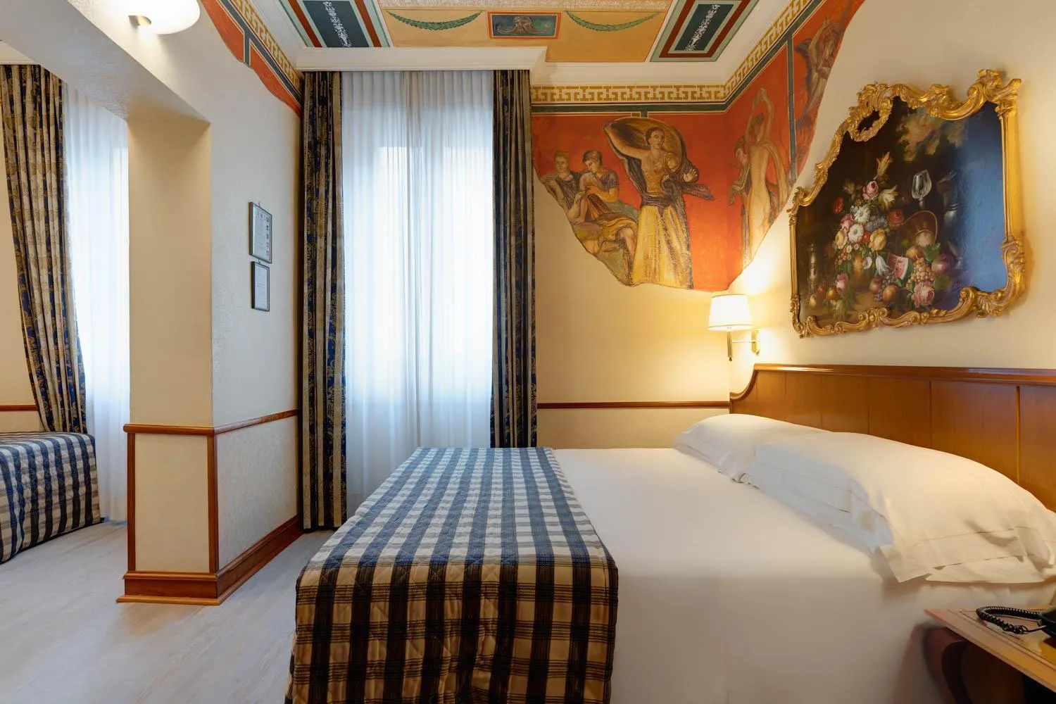 Photo of the whole room, Bed in Hotel Amalfi