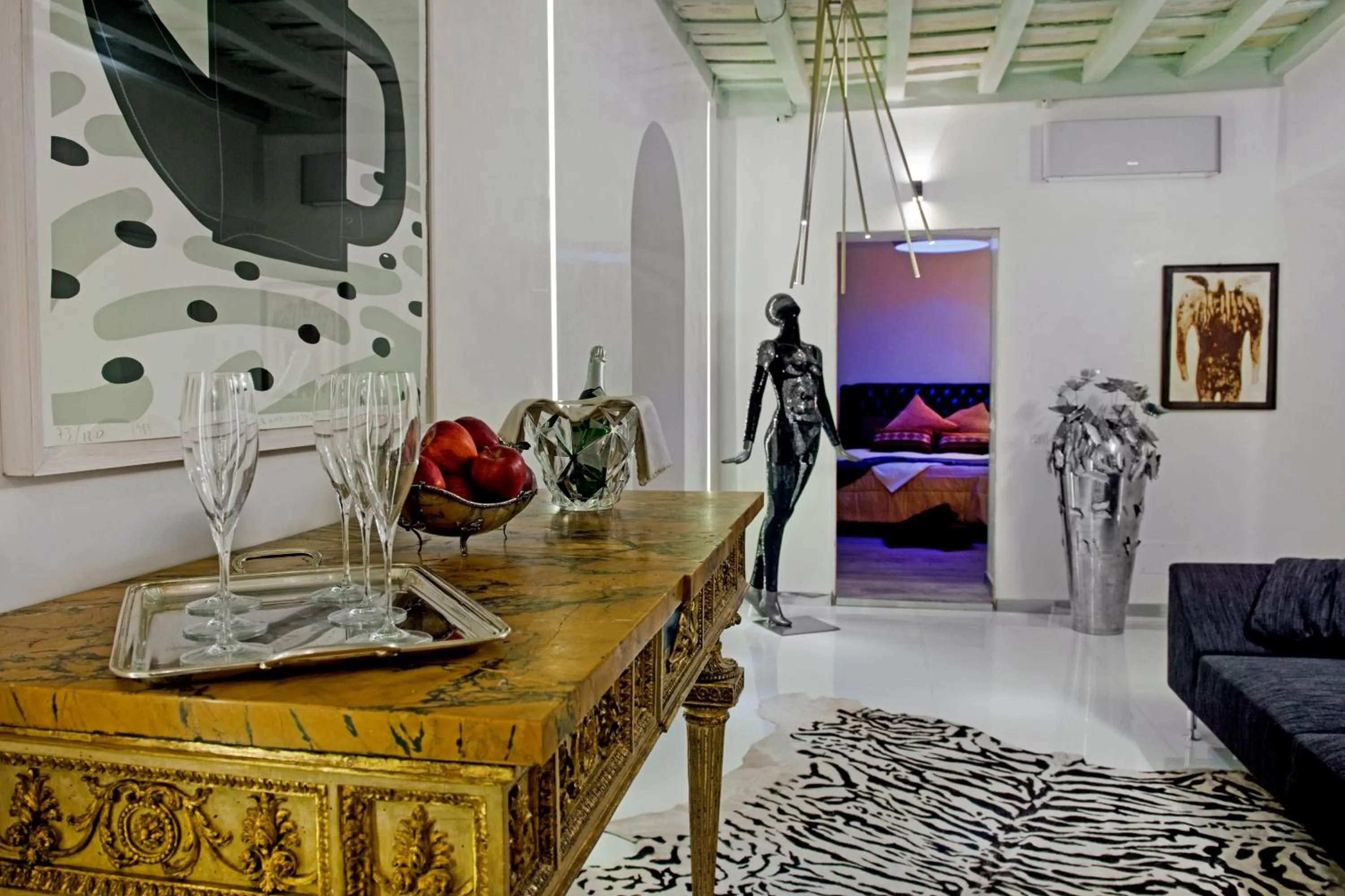 Facade/entrance in Pantheon Relais