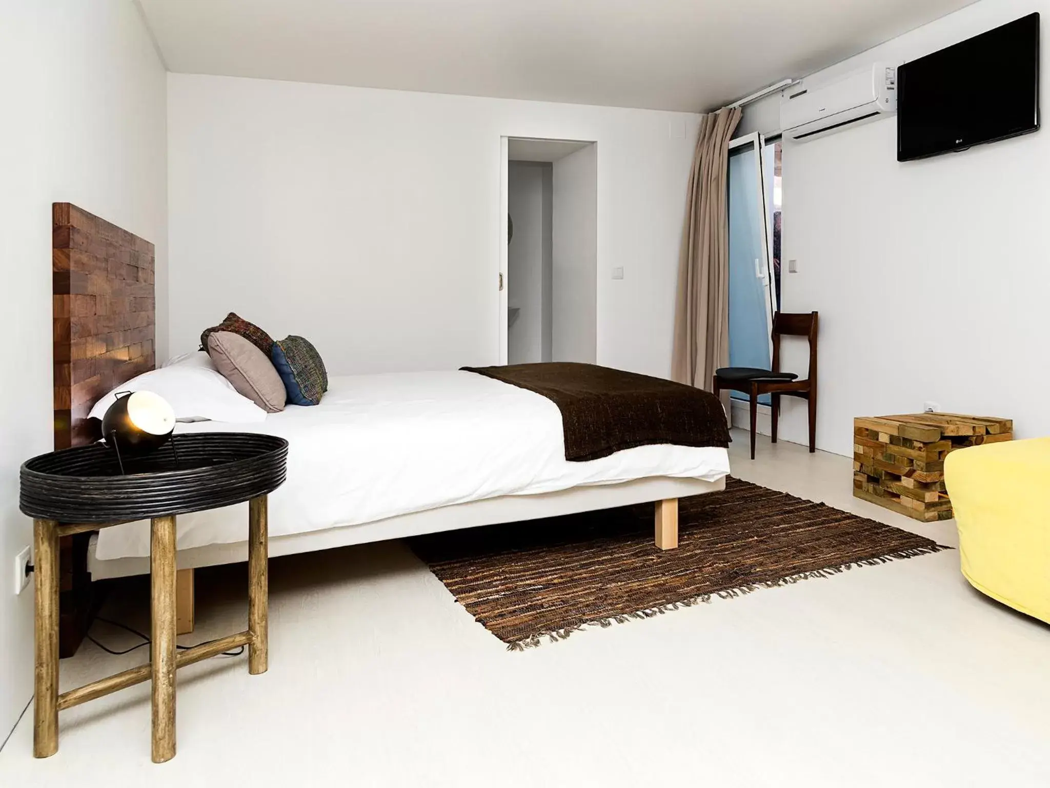 Bedroom, Bed in Santa Bica Eat Drink & Sleep