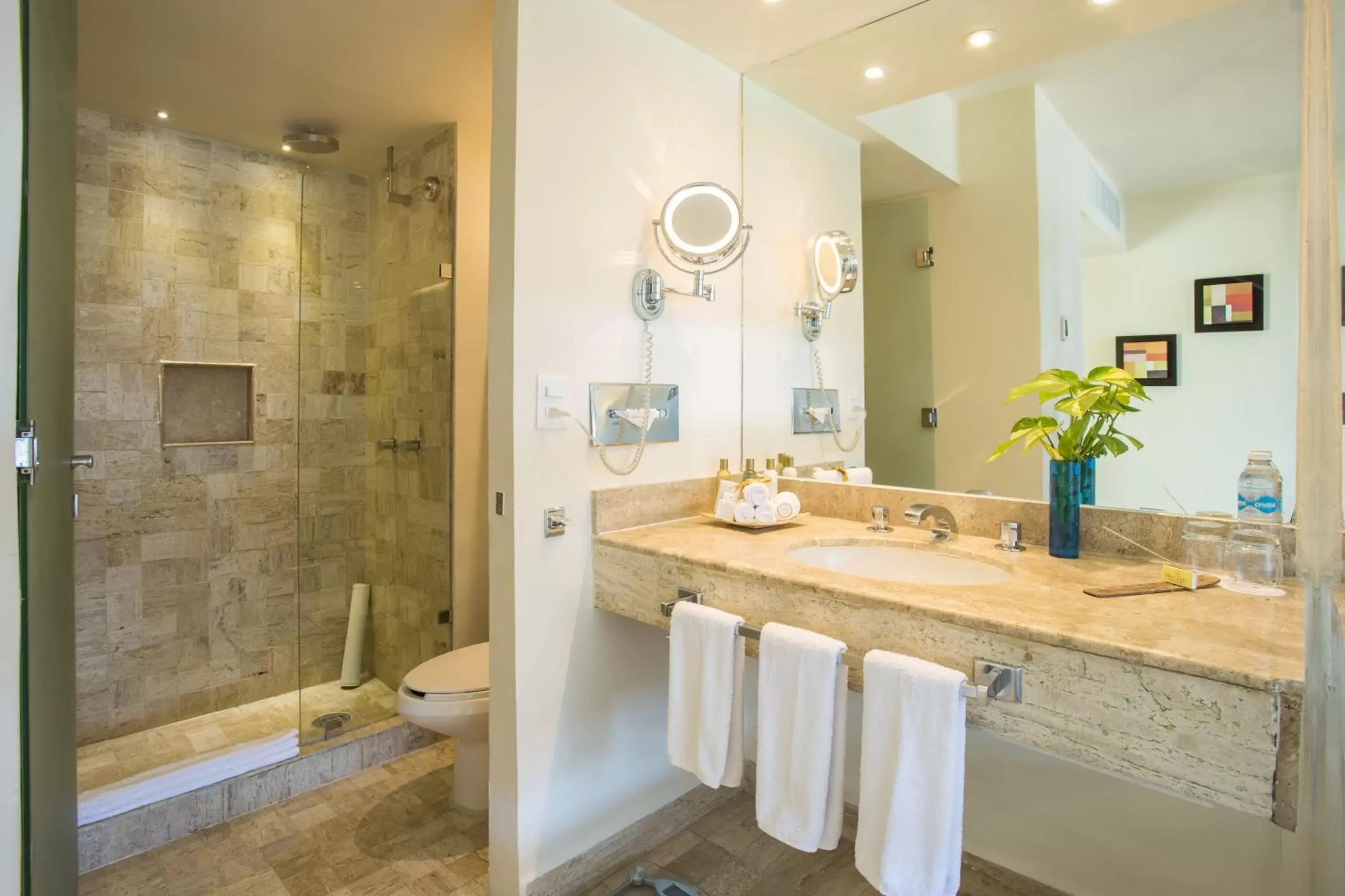 Bathroom in Dreams Sands Cancun Resort & Spa