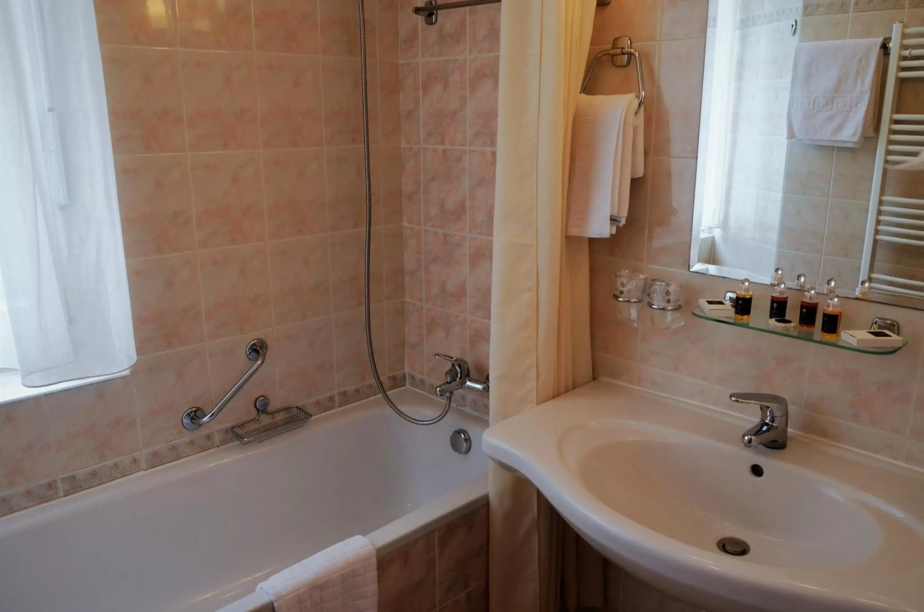 Standard Double or Twin Room in Bristol Vila Tereza Standard Double or Twin Room in Bristol Vila Tereza