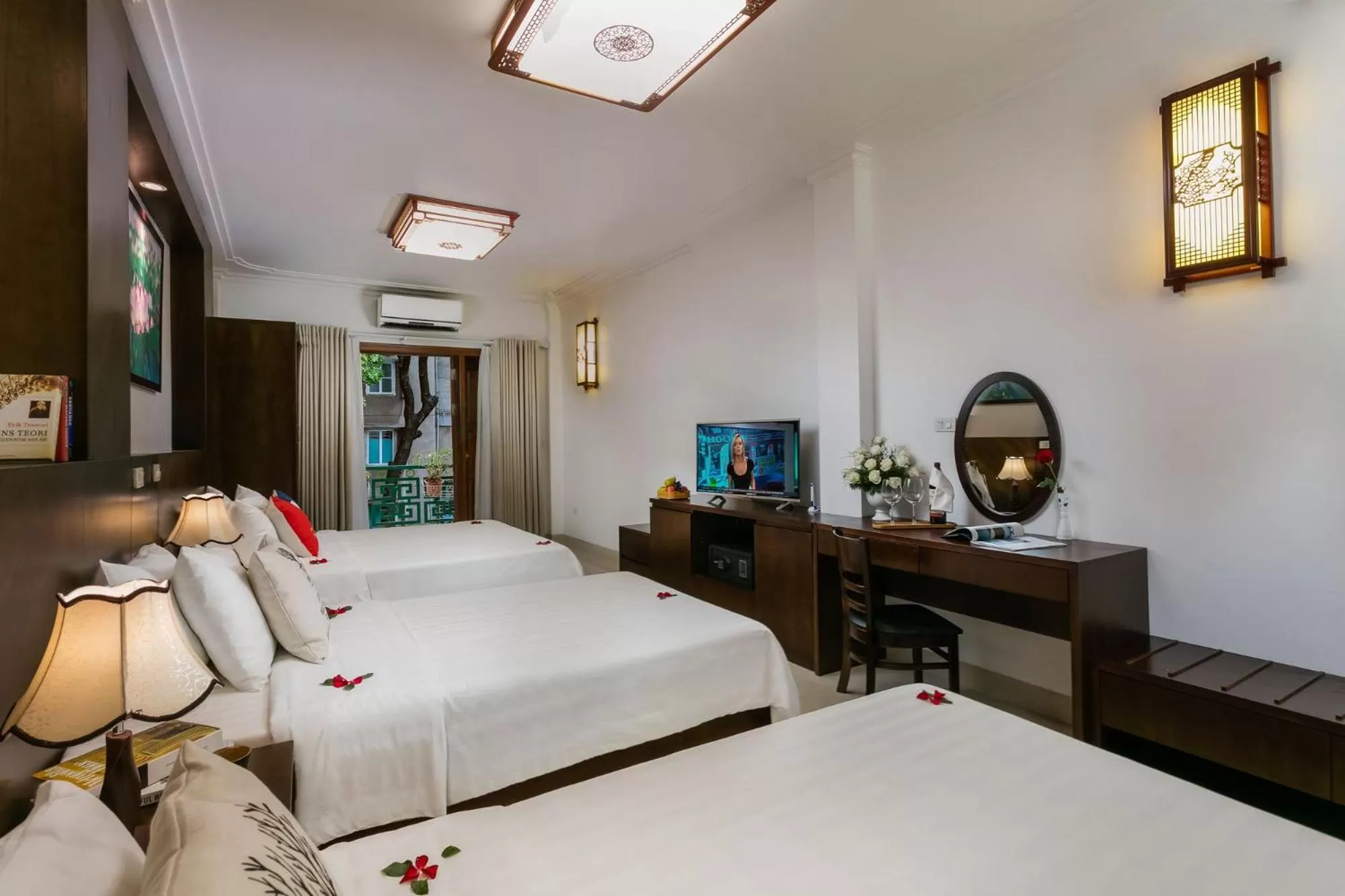 Balcony/Terrace, Bed in Hanoi Stella Hotel