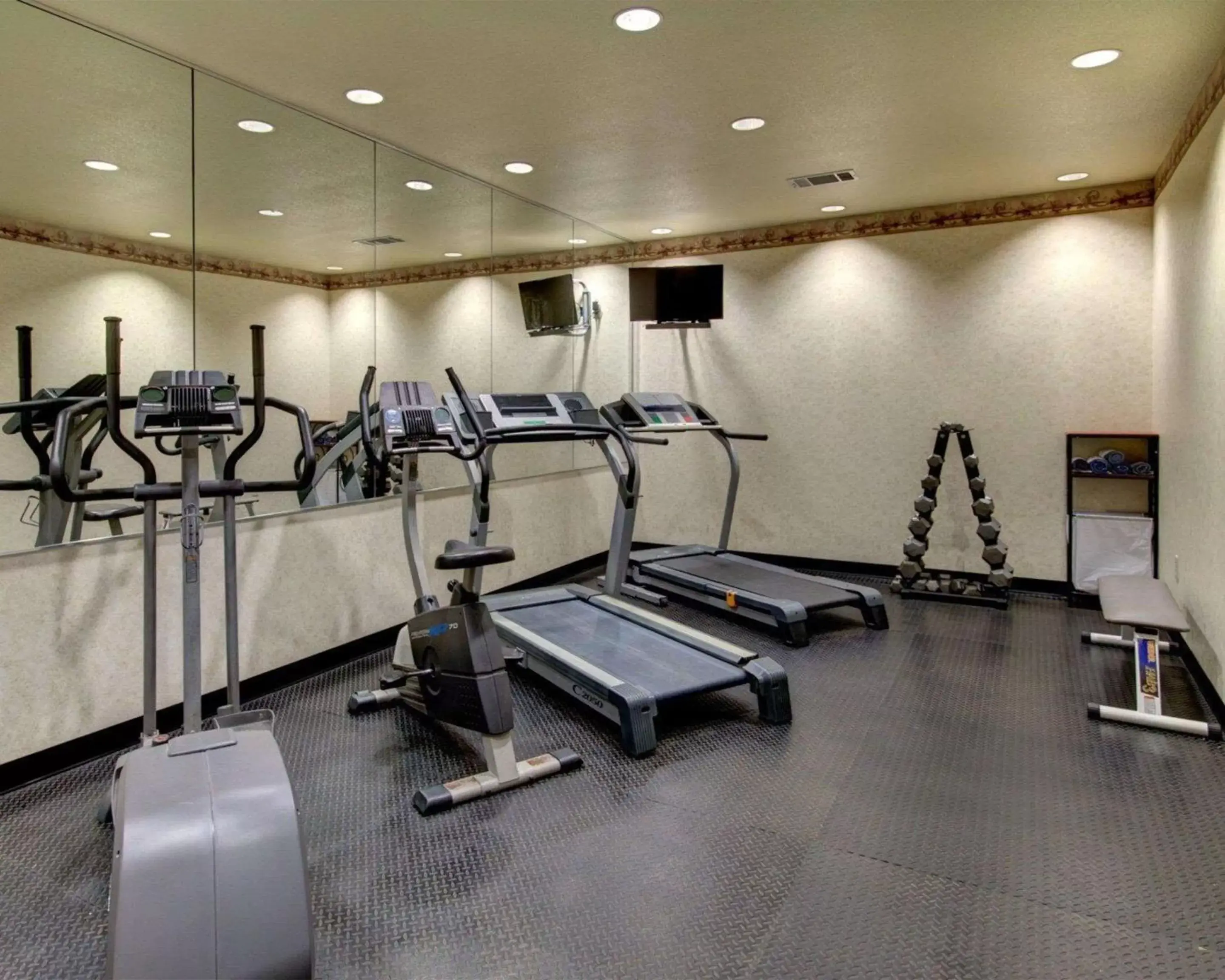 Fitness centre/facilities, Fitness Center/Facilities in Quality Inn & Suites - Glen Rose