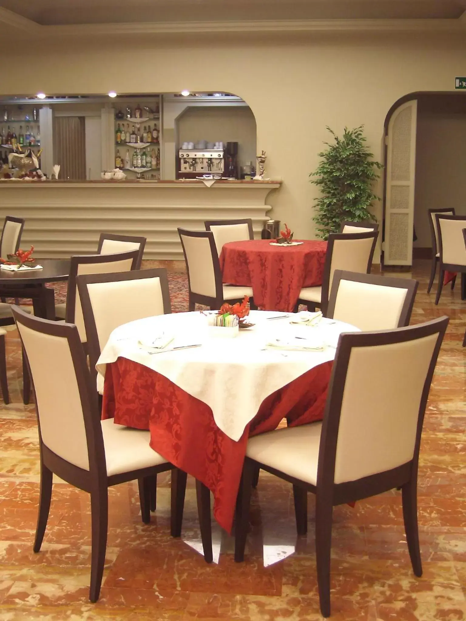 Restaurant/Places to Eat in Best Western Hotel Stella d'Italia