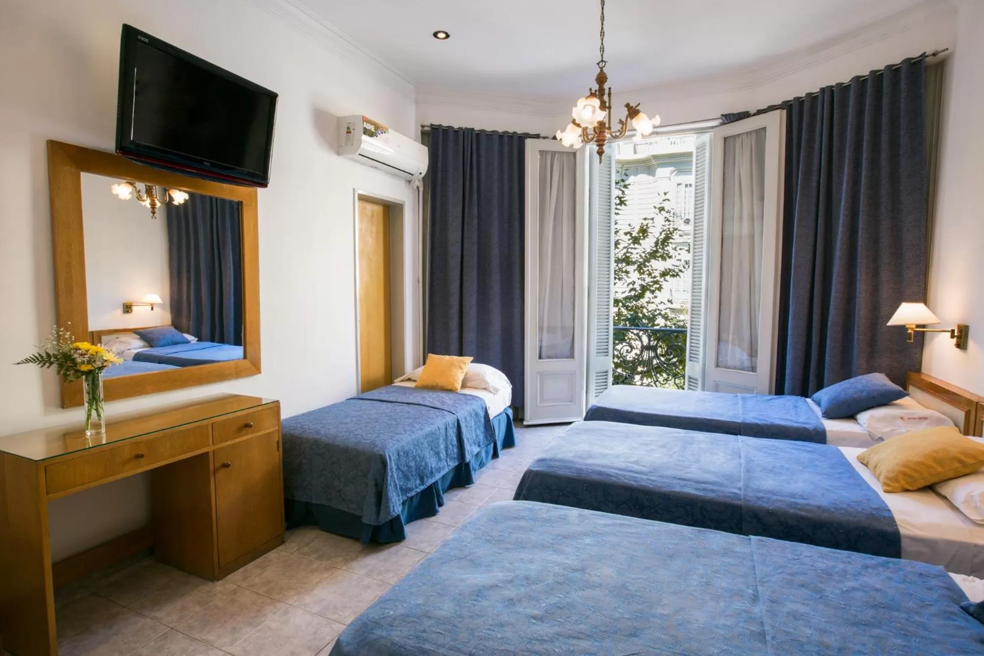 Photo of the whole room, Bed in Novel Hotel