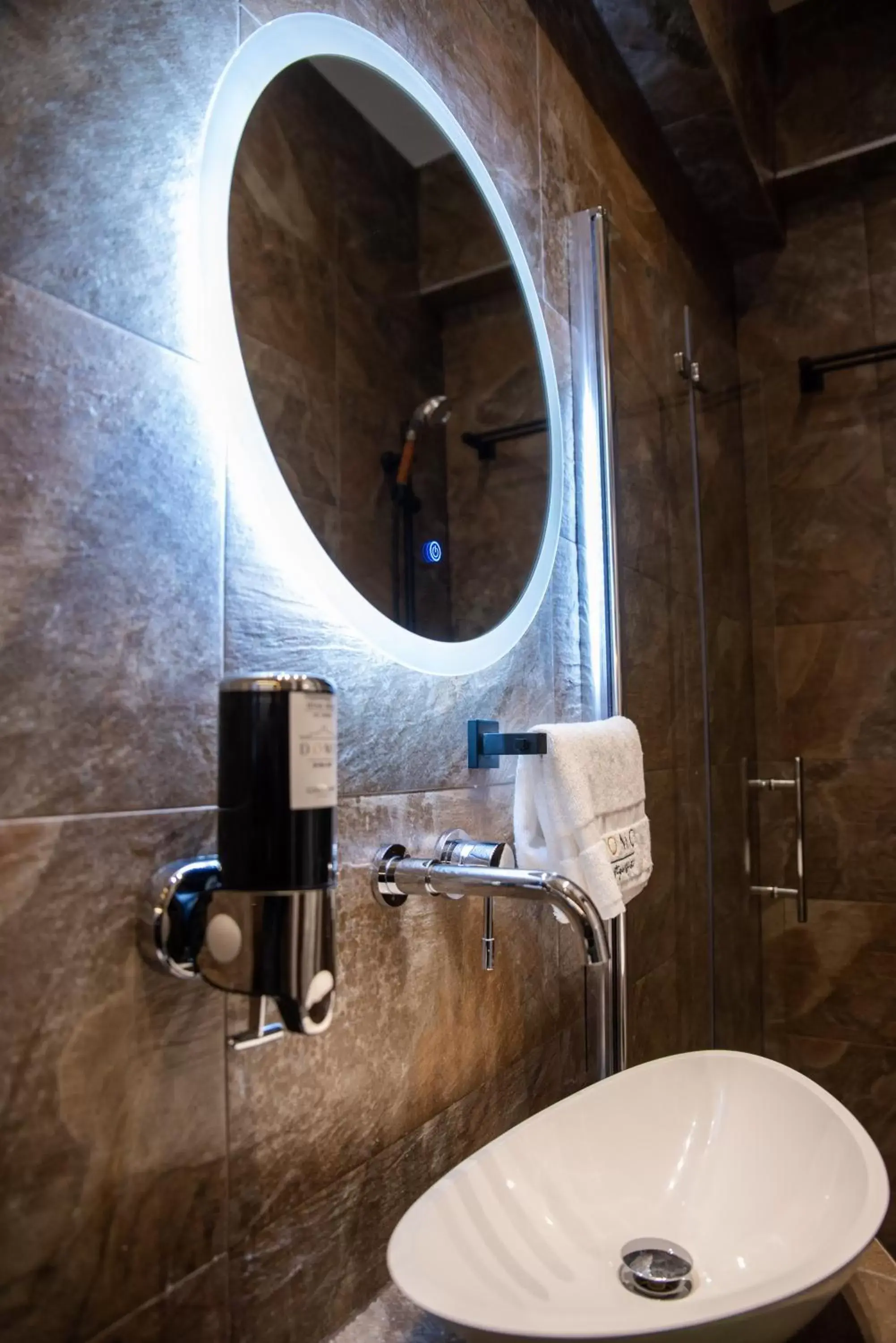 Shower, Bathroom in Domo Boutique Hotel