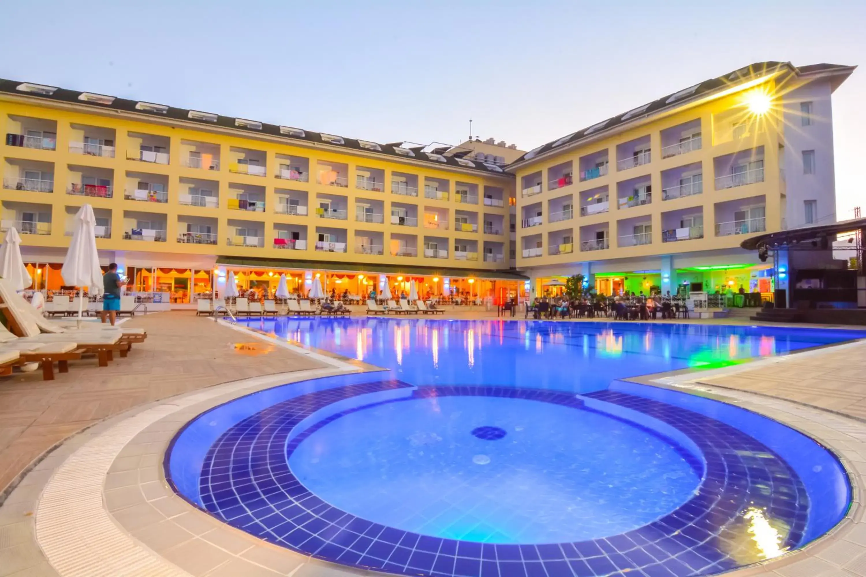 Area and facilities, Swimming Pool in Pine House by Werde Hotels