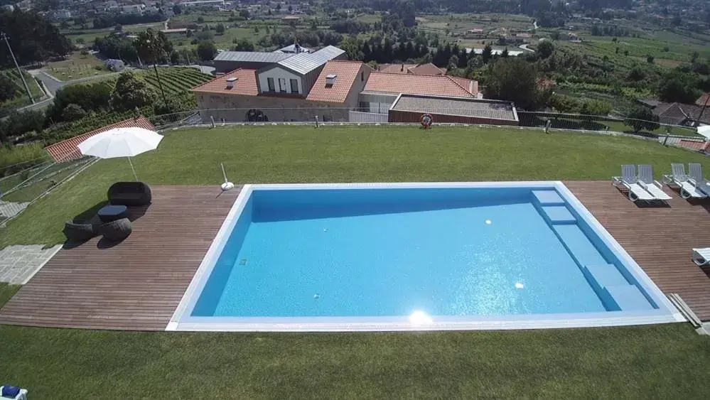 Swimming Pool in Hotel Rural Quinta das Quintães