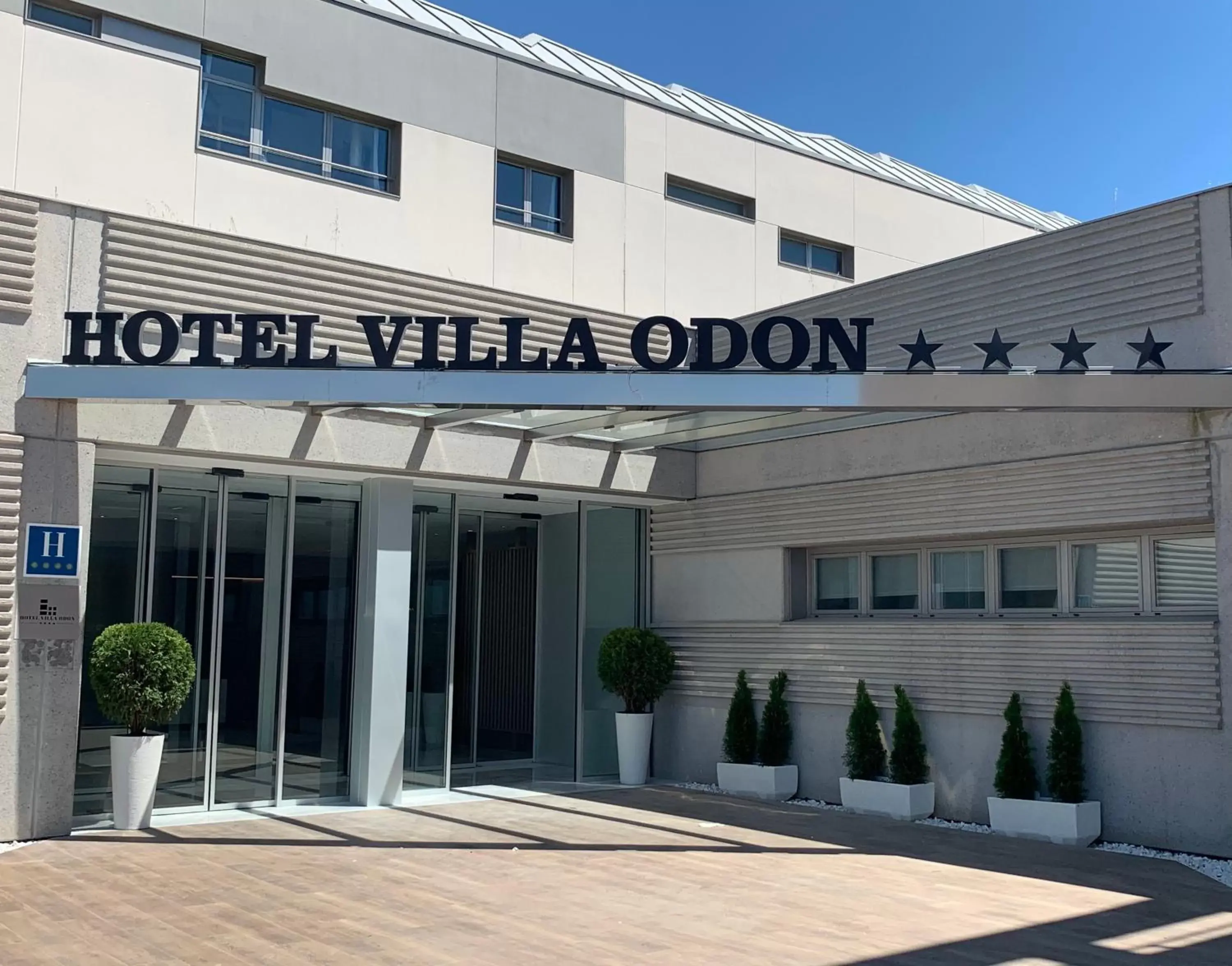 Property building in Hotel Villa Odon