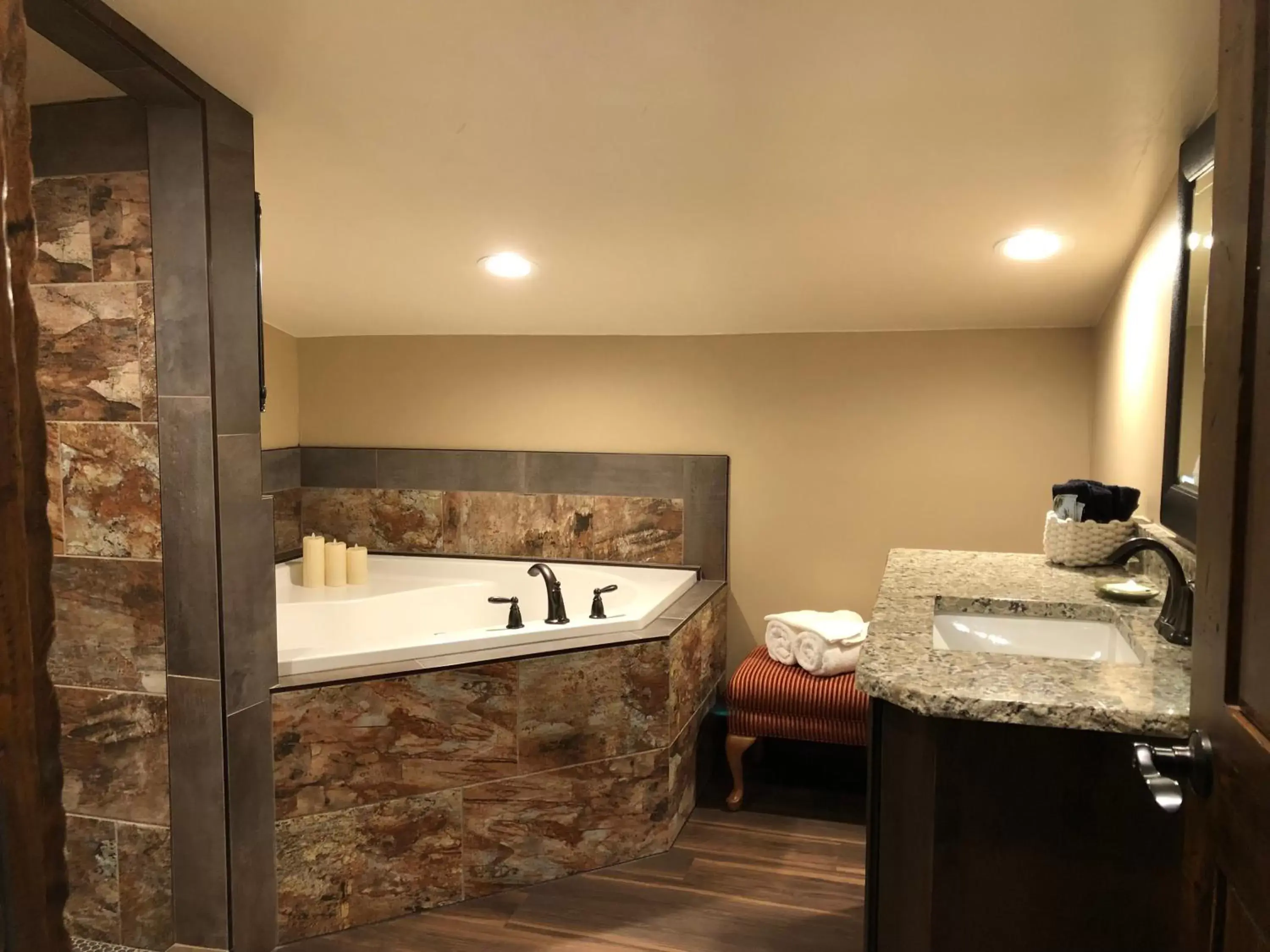 Bath, Bathroom in Zion Cliff Lodge