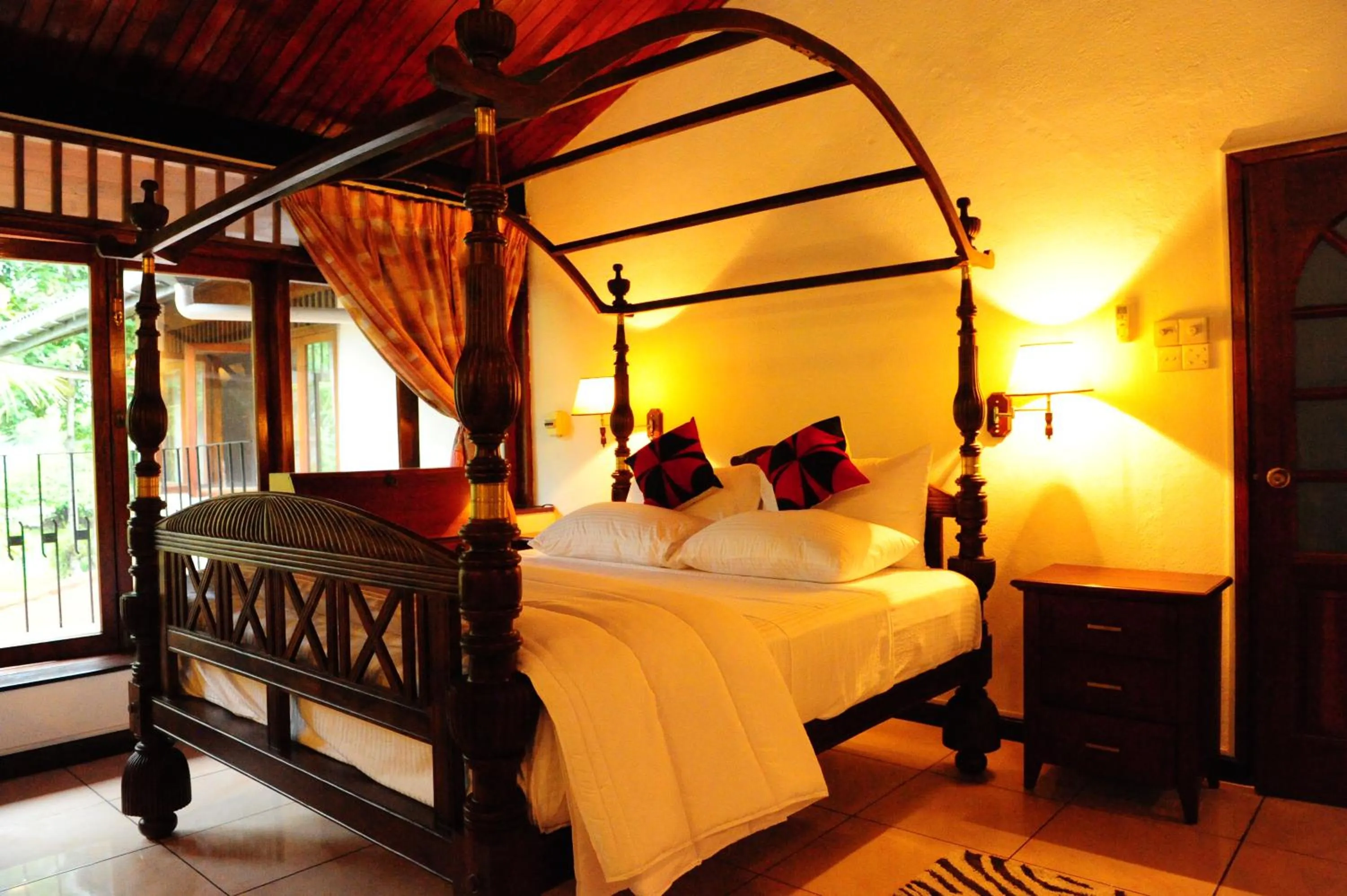 Bed in Colombo Villa