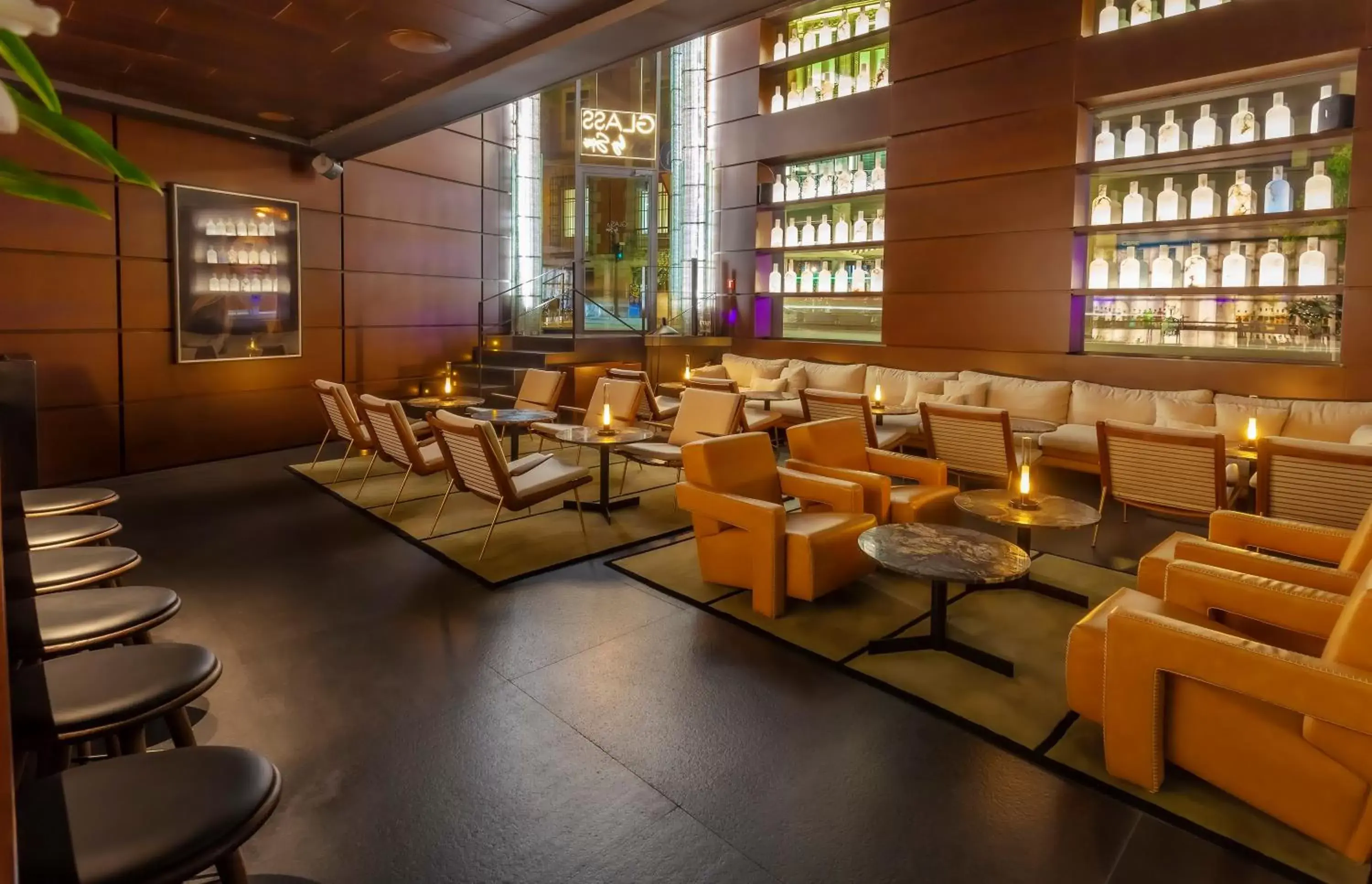 Lounge or bar, Lounge/Bar in Hotel Urban,a Member of Design Hotels