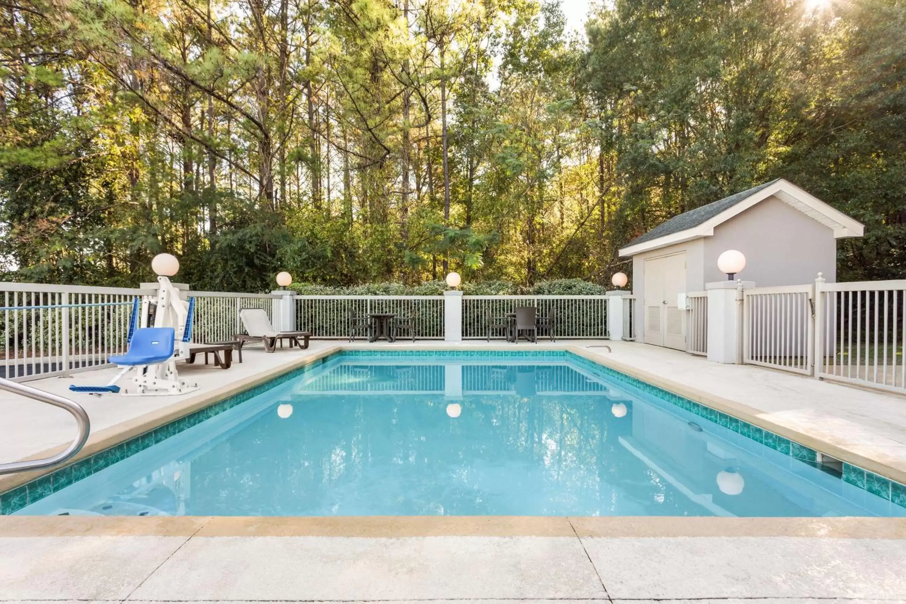Activities, Swimming Pool in Country Inn & Suites by Radisson, Tuscaloosa, AL