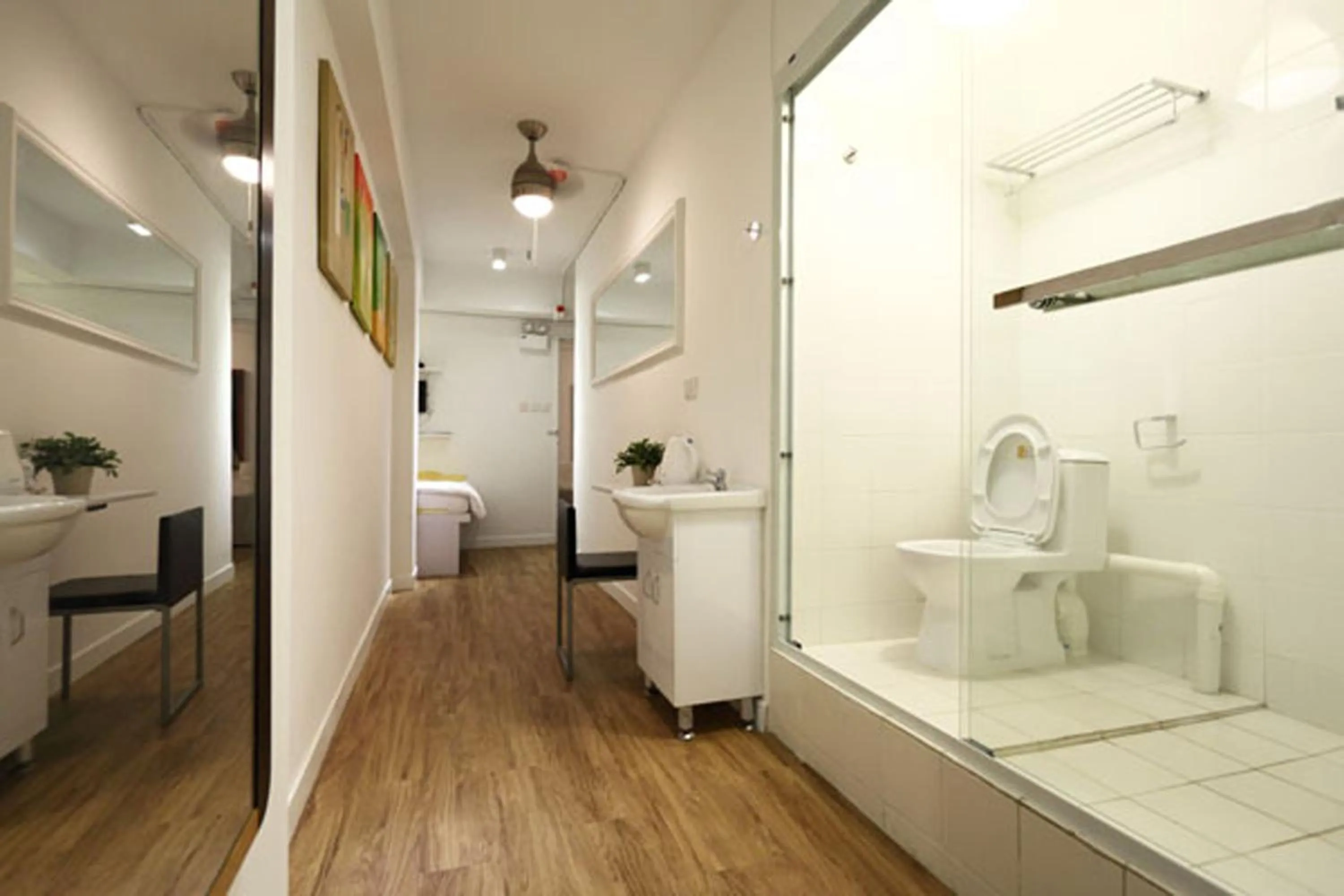 Bedroom in Apple lnn Causeway Bay