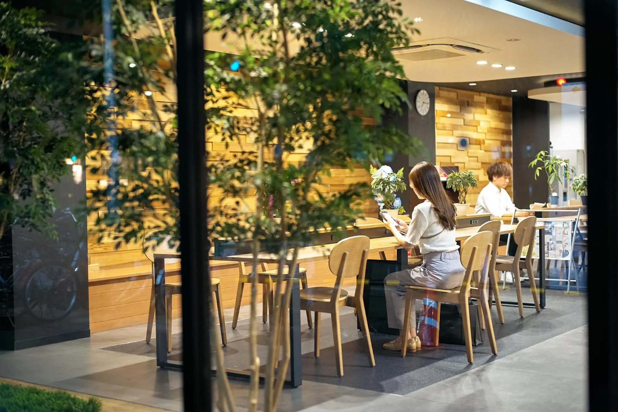 Communal lounge/ TV room in Hotel Sunplaza