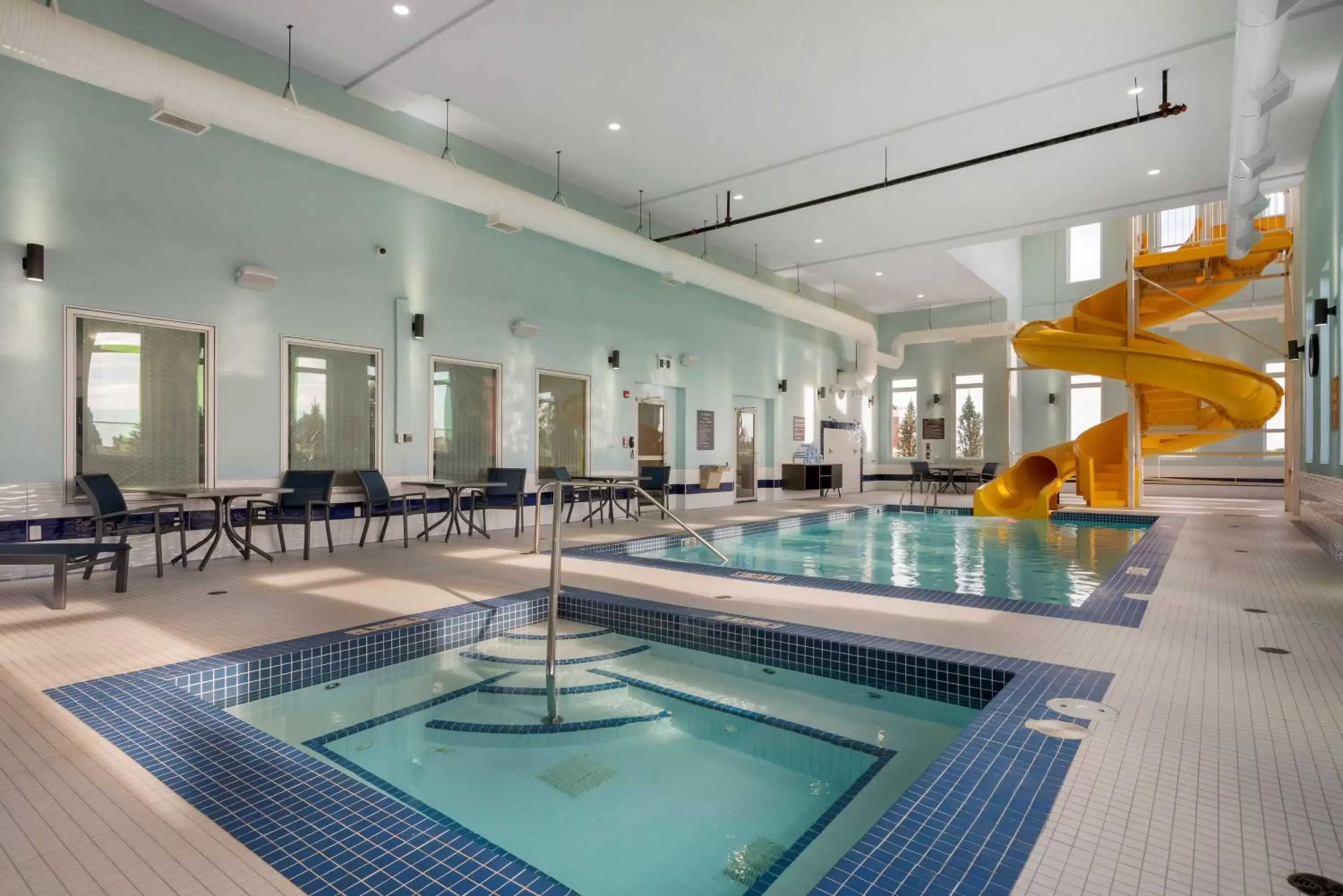 Pool view, Swimming Pool in Best Western Premier Executive Residency Medicine Hat