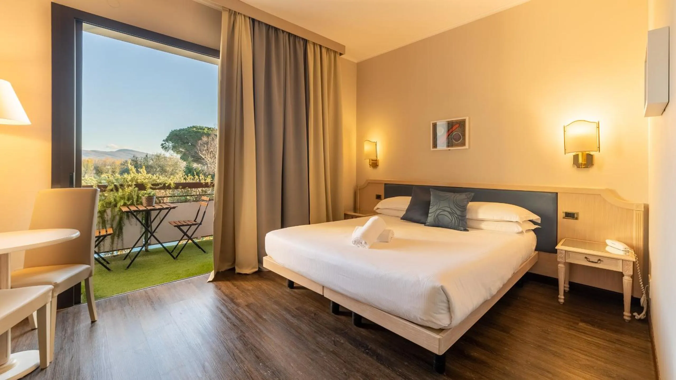 View (from property/room), Bed in Hotel Salus Terme - Adults Only