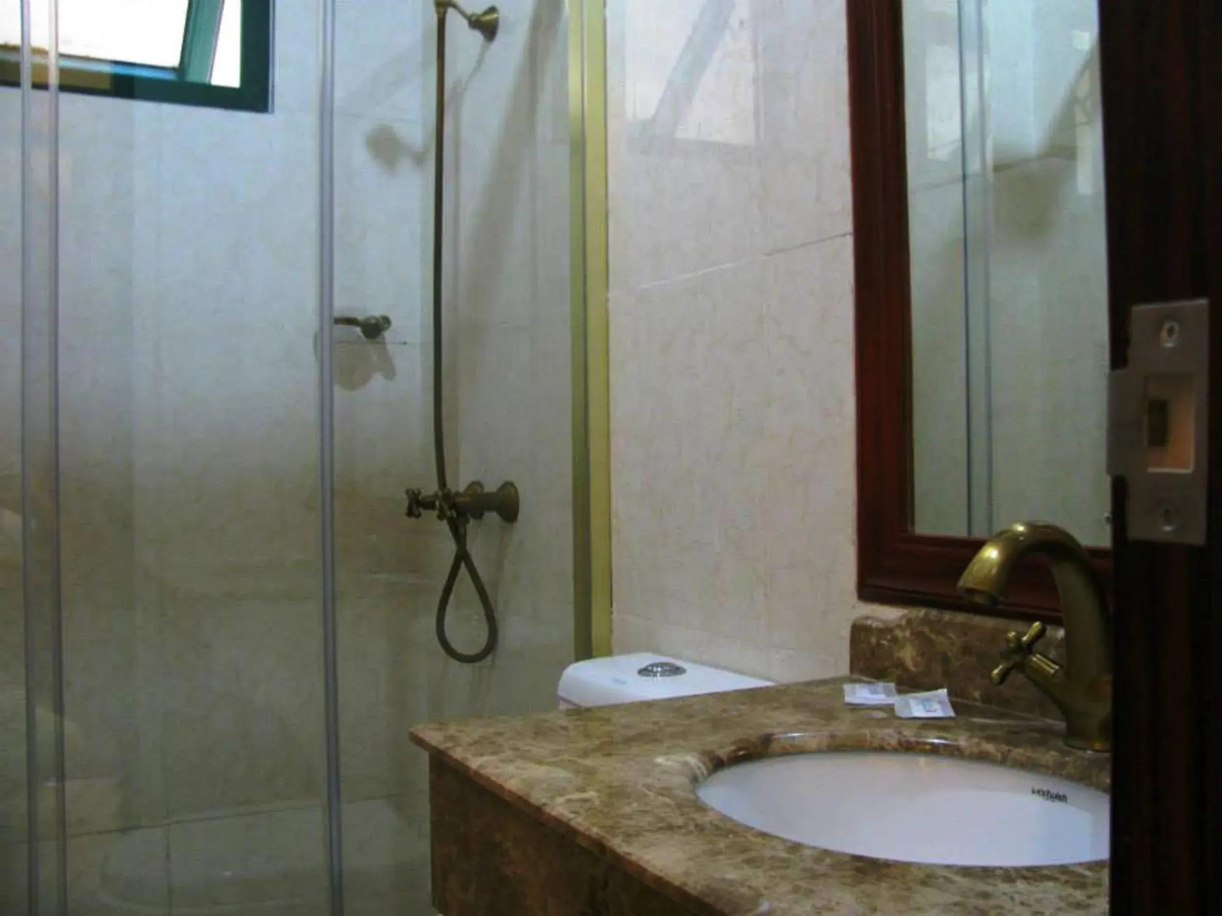 Shower, Bathroom in Dragon Home Inn