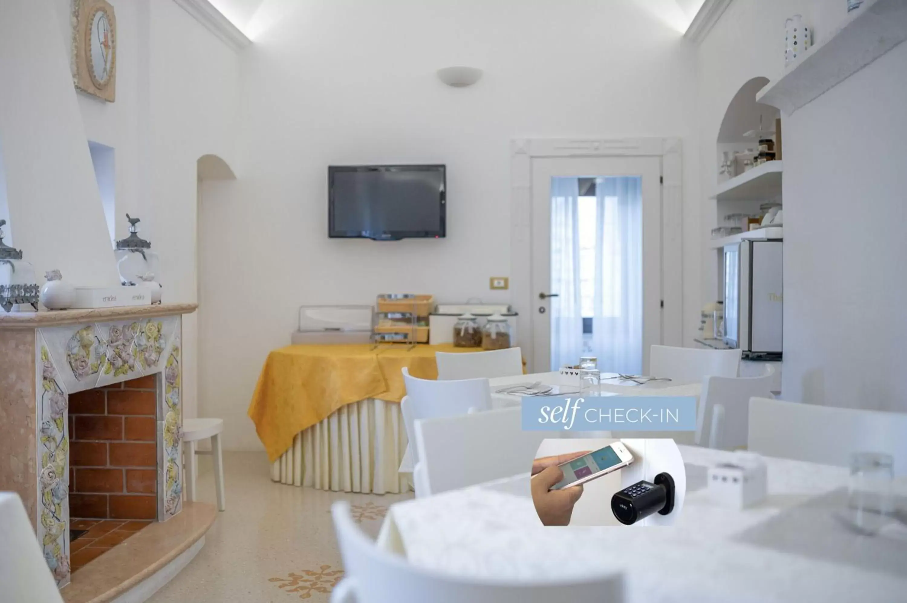 Dining Area in Dimora Dell'Osanna Raro Villas Smart Rooms Collection