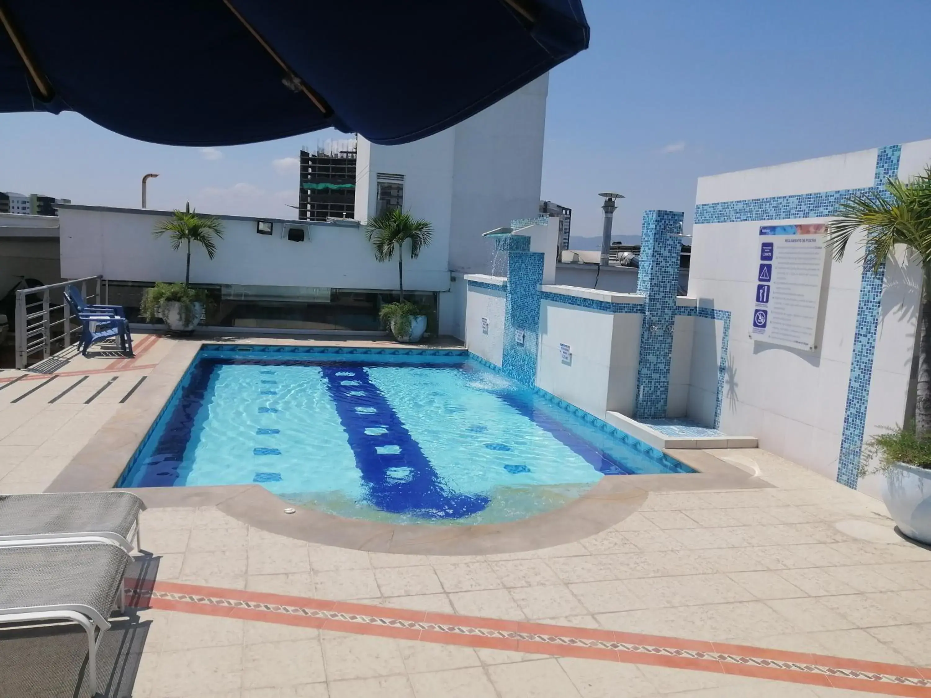 Swimming Pool in Hotel Buena Vista Express